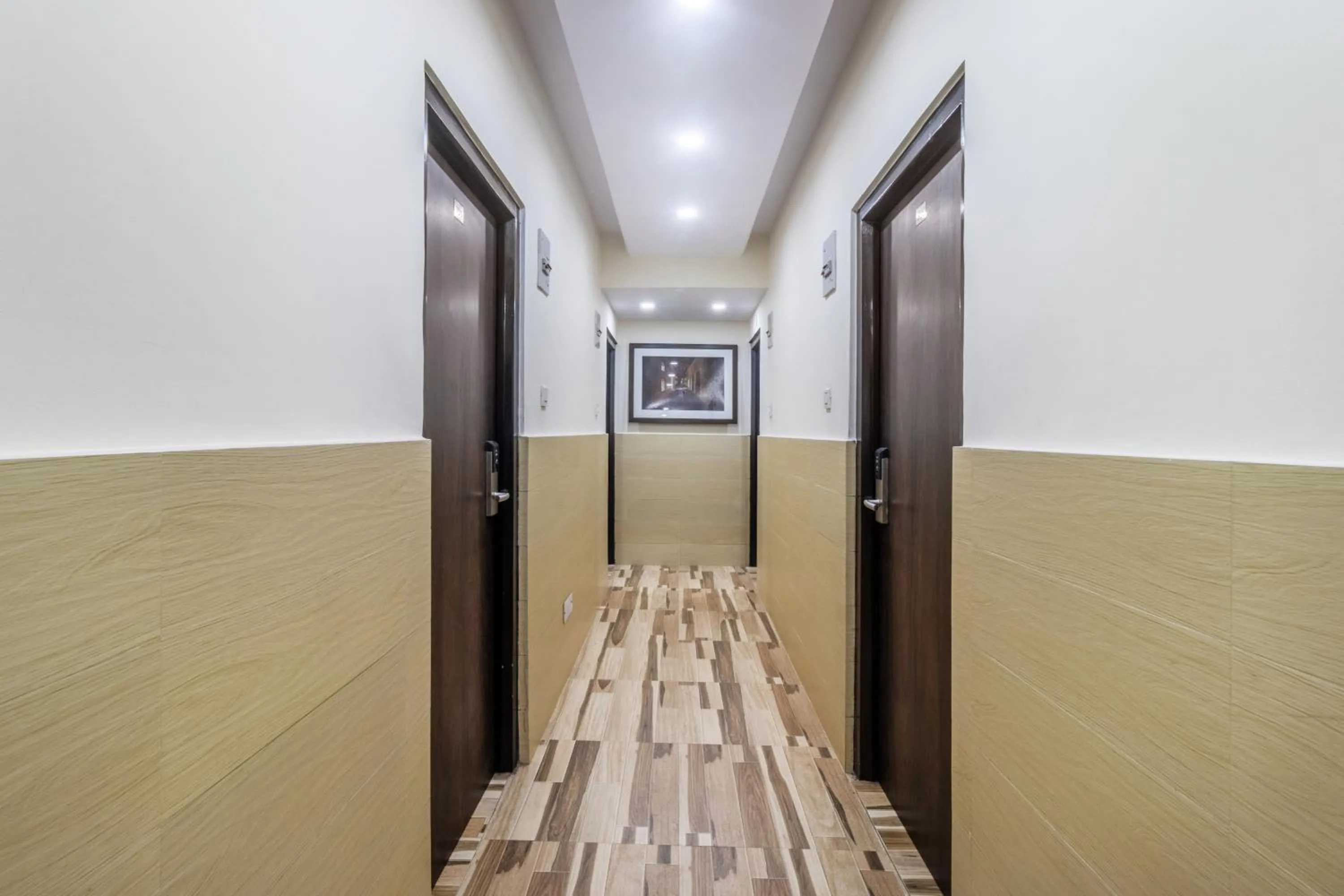 Lobby or reception in Treebo Maharaja, Near Mall Road