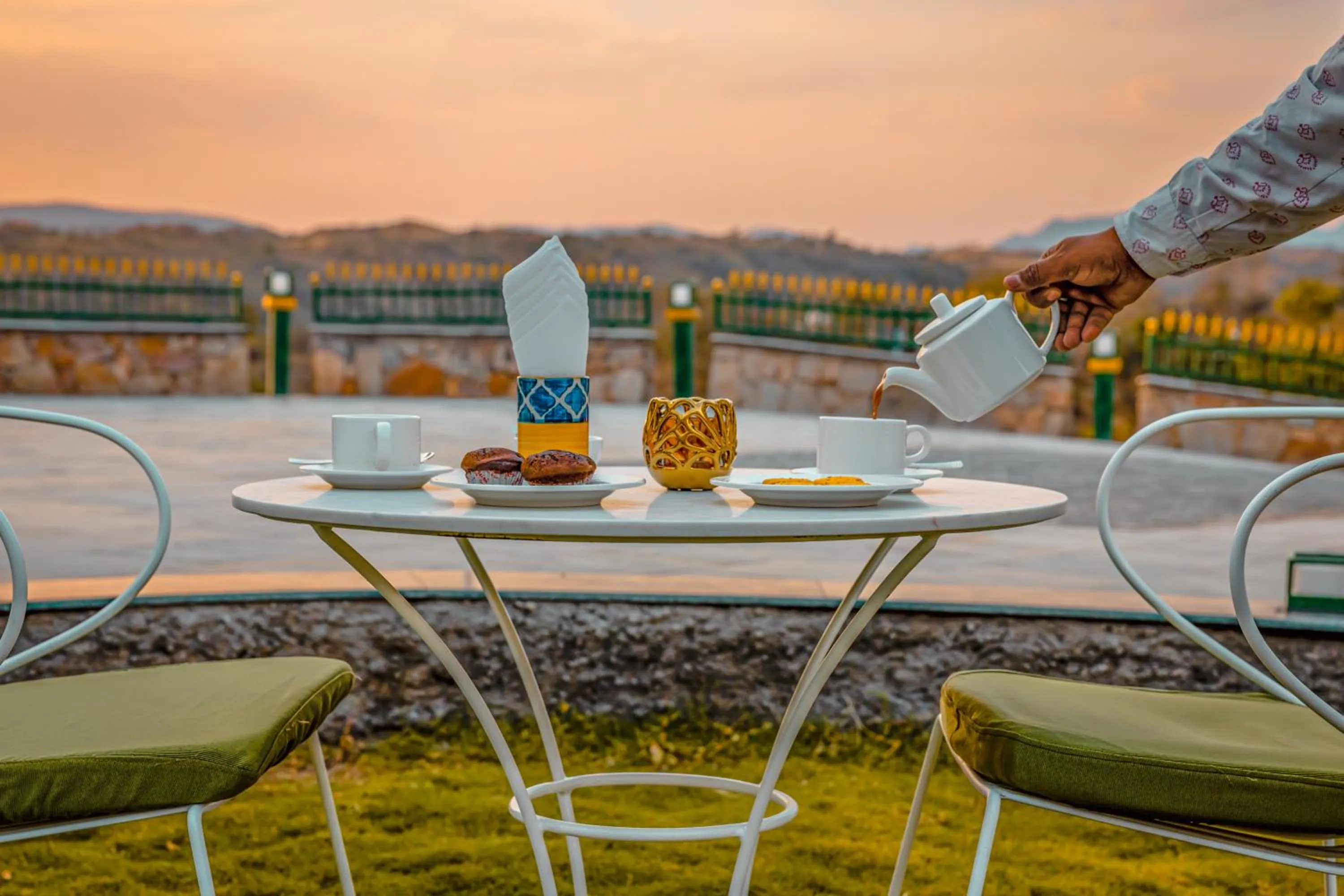 Food and drinks in Tree of Life Vantara Resort & Spa