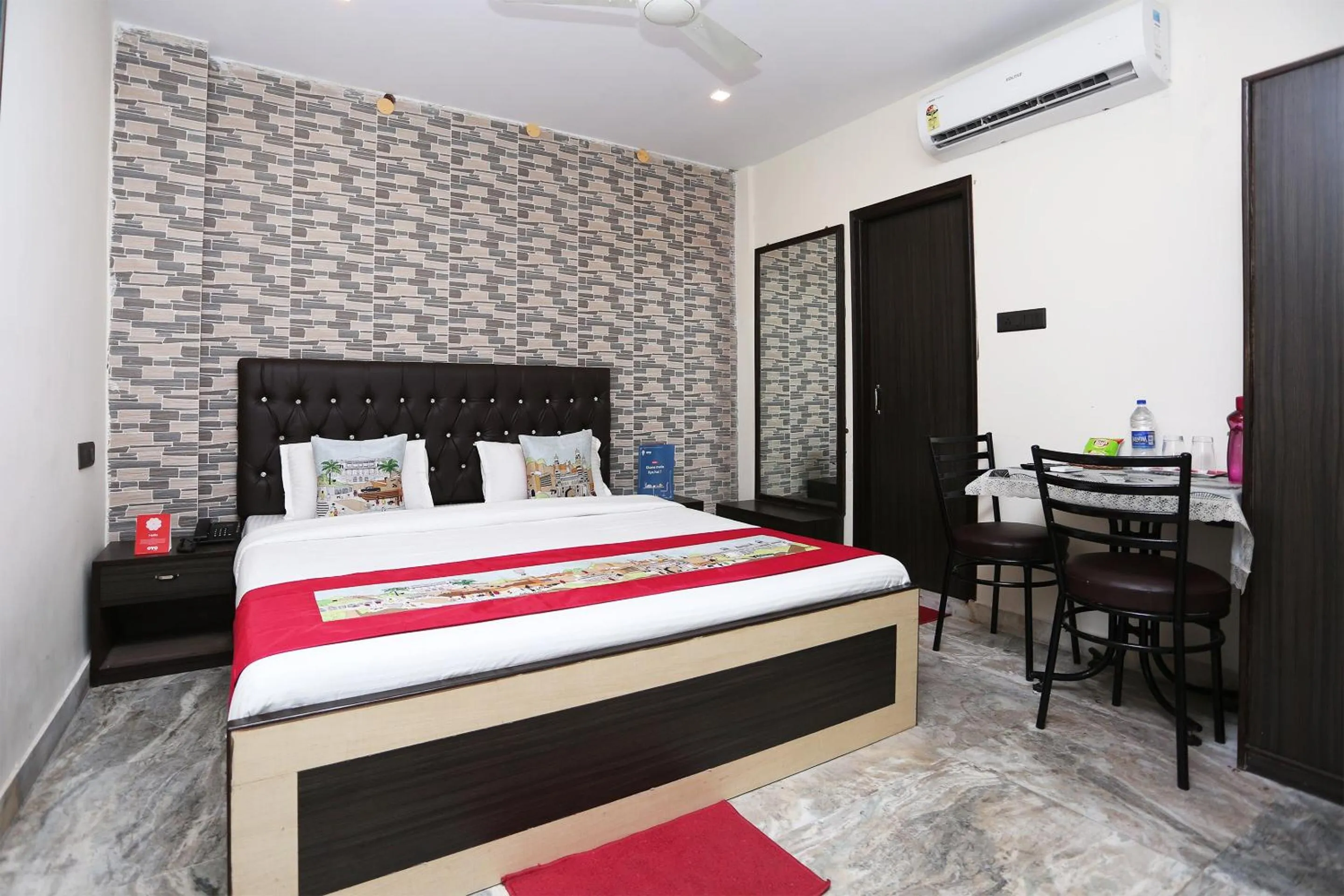 Bedroom in Collection O Church View Near St. Thomas's Church