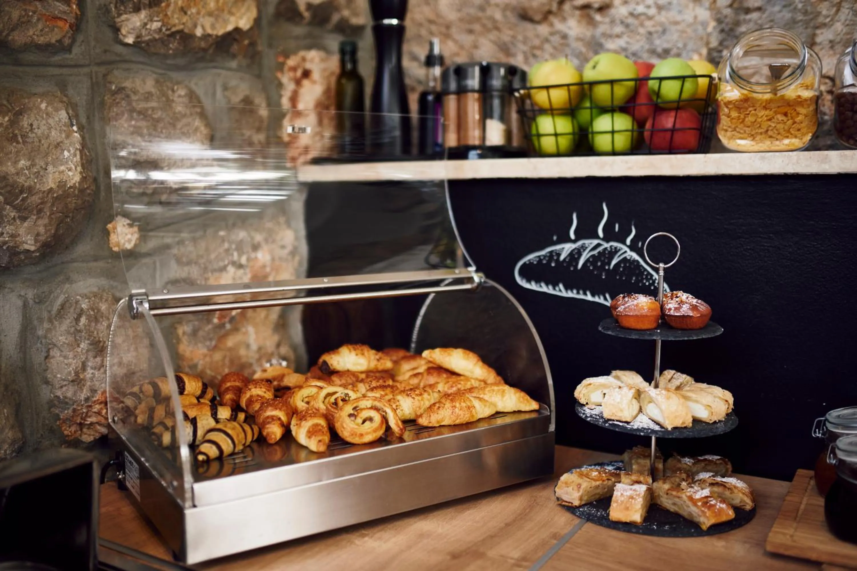 Restaurant/places to eat in Hotel Villa Eugenia