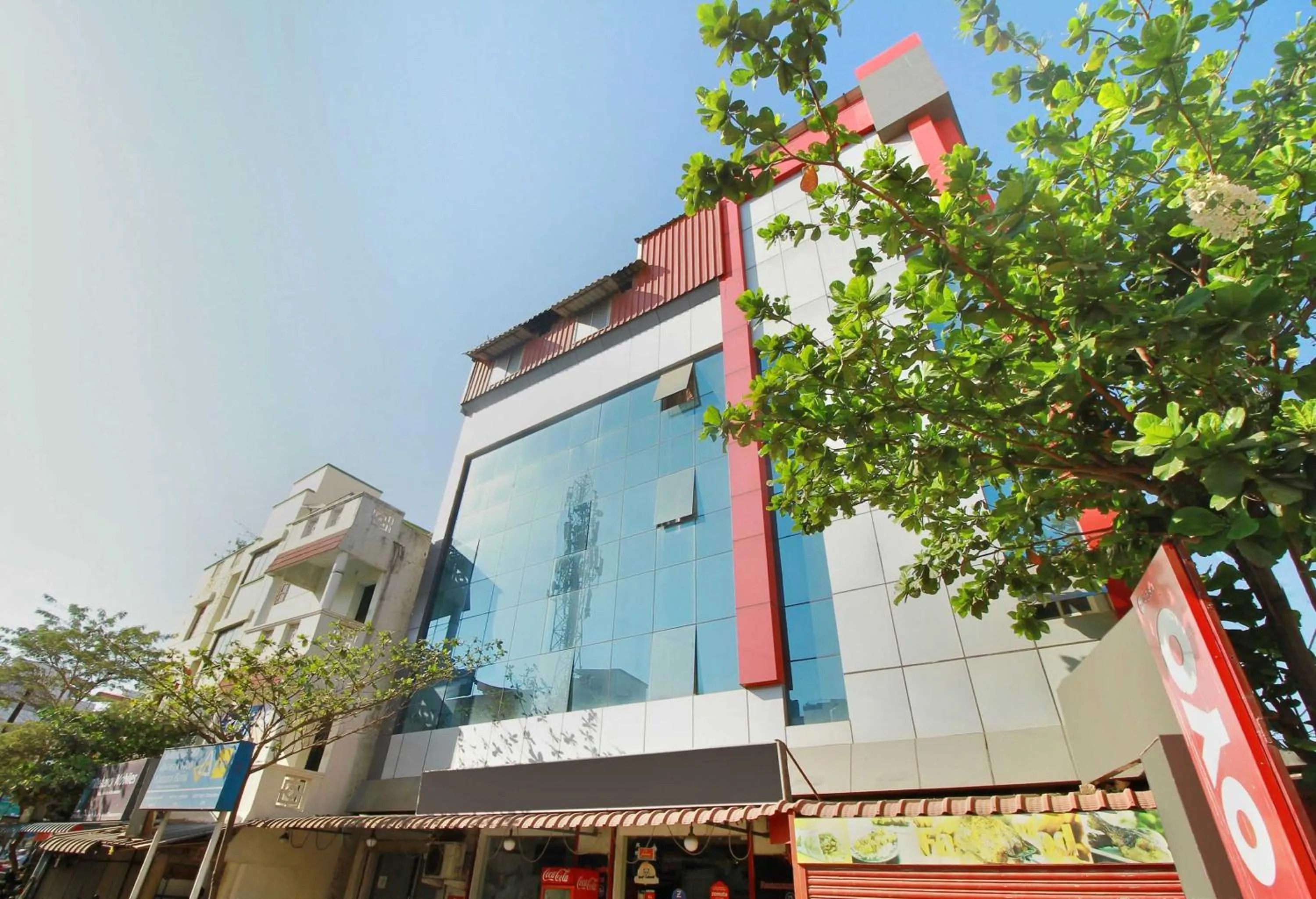 Facade/entrance in Hotel O India Gate