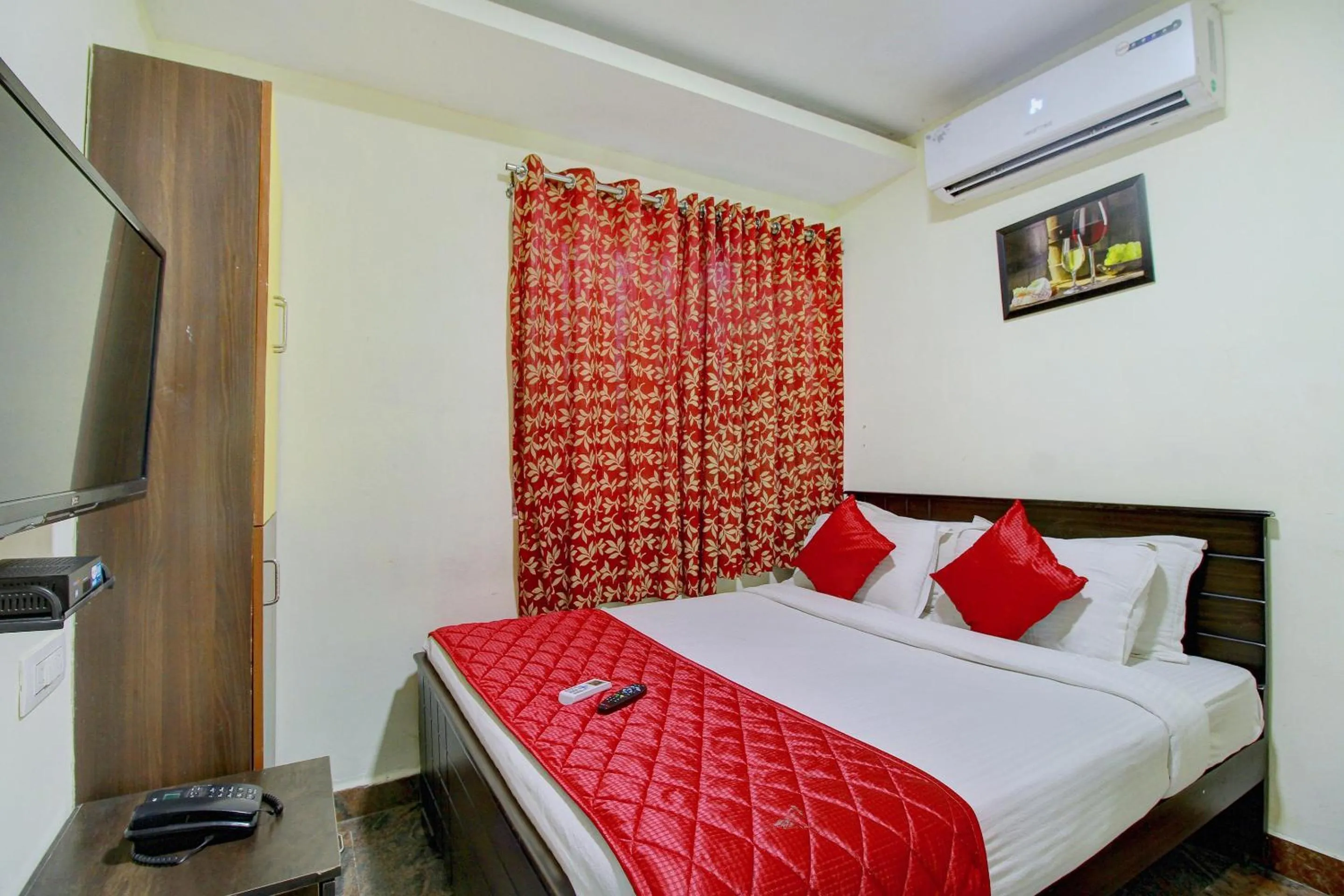 Bedroom, Bed in Hotel O India Gate