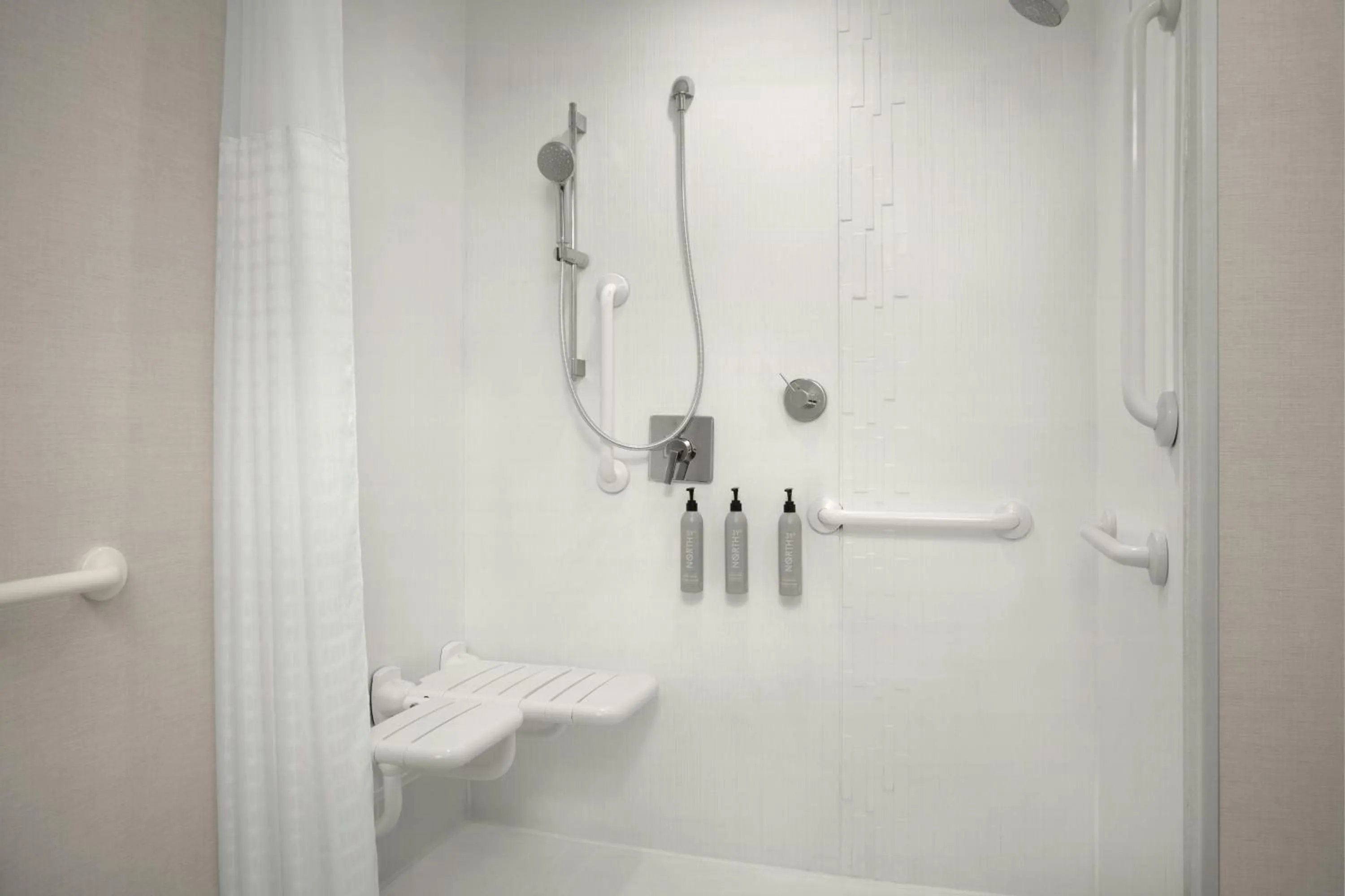 Bathroom in Courtyard by Marriott El Paso East/I-10