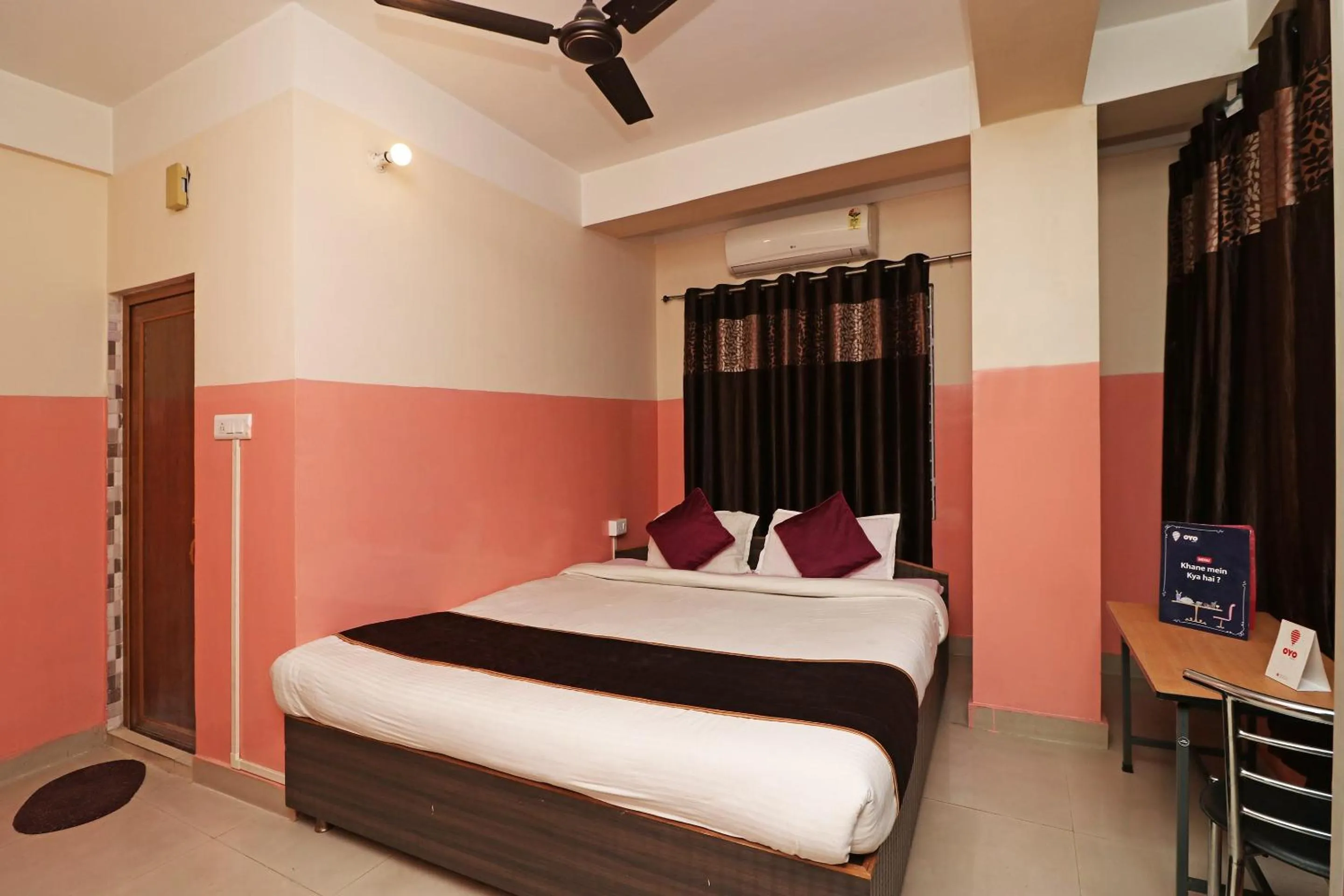 Bedroom in Hotel O Prabha Palace Lodge