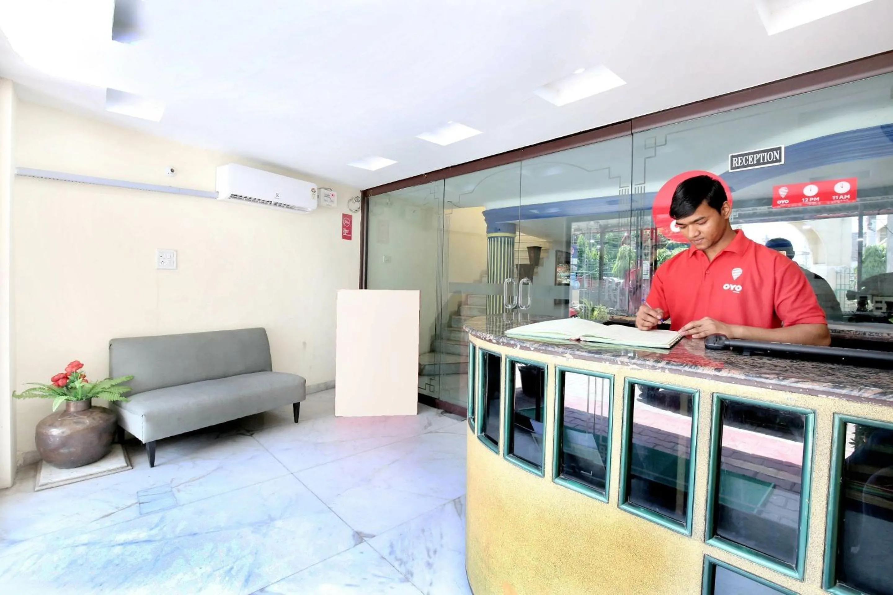 Lobby or reception in Hotel O Rajmahal