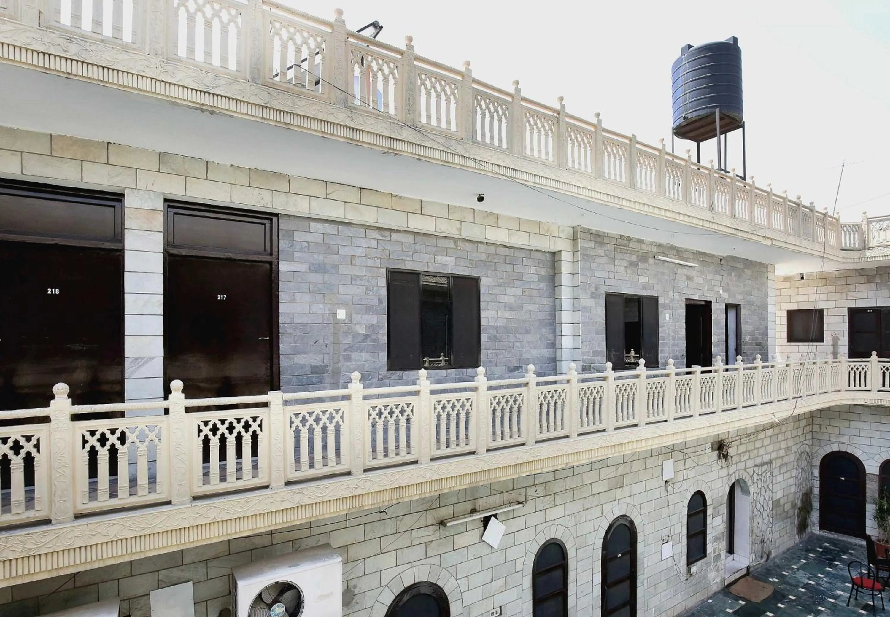 Facade/entrance in Hotel O Rajmahal