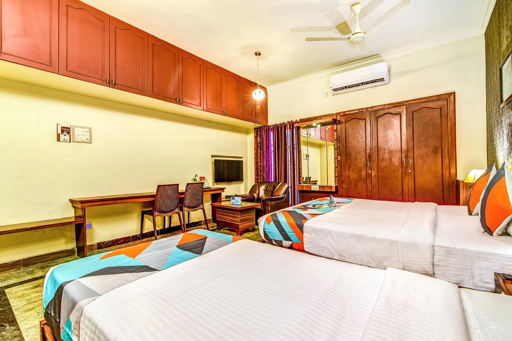 Bedroom, Bed in FabExpress Nestlay Rooms - Nr ACS Medical hospital & Apollo Speaciality Hospitals