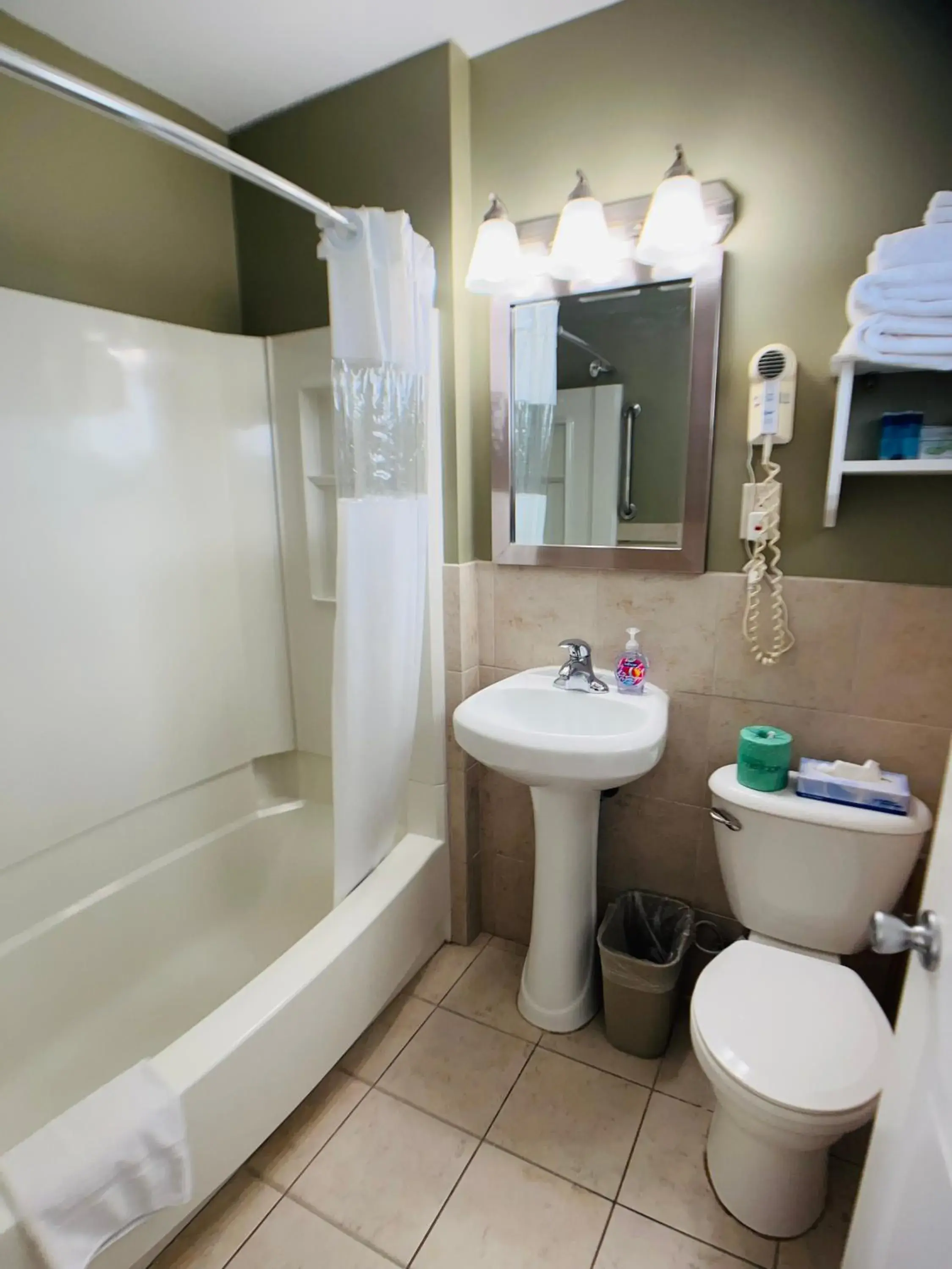 Deluxe Double Room with Kitchenette in Sunrise Motel Deluxe Double Room with Kitchenette in Sunrise Motel