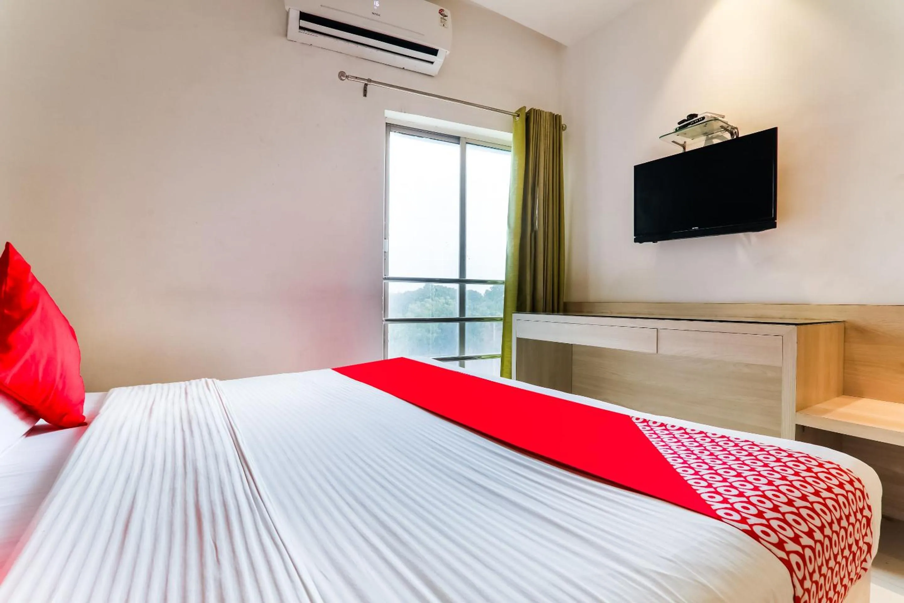 Bedroom in Super Hotel O Resort Sita Kiran