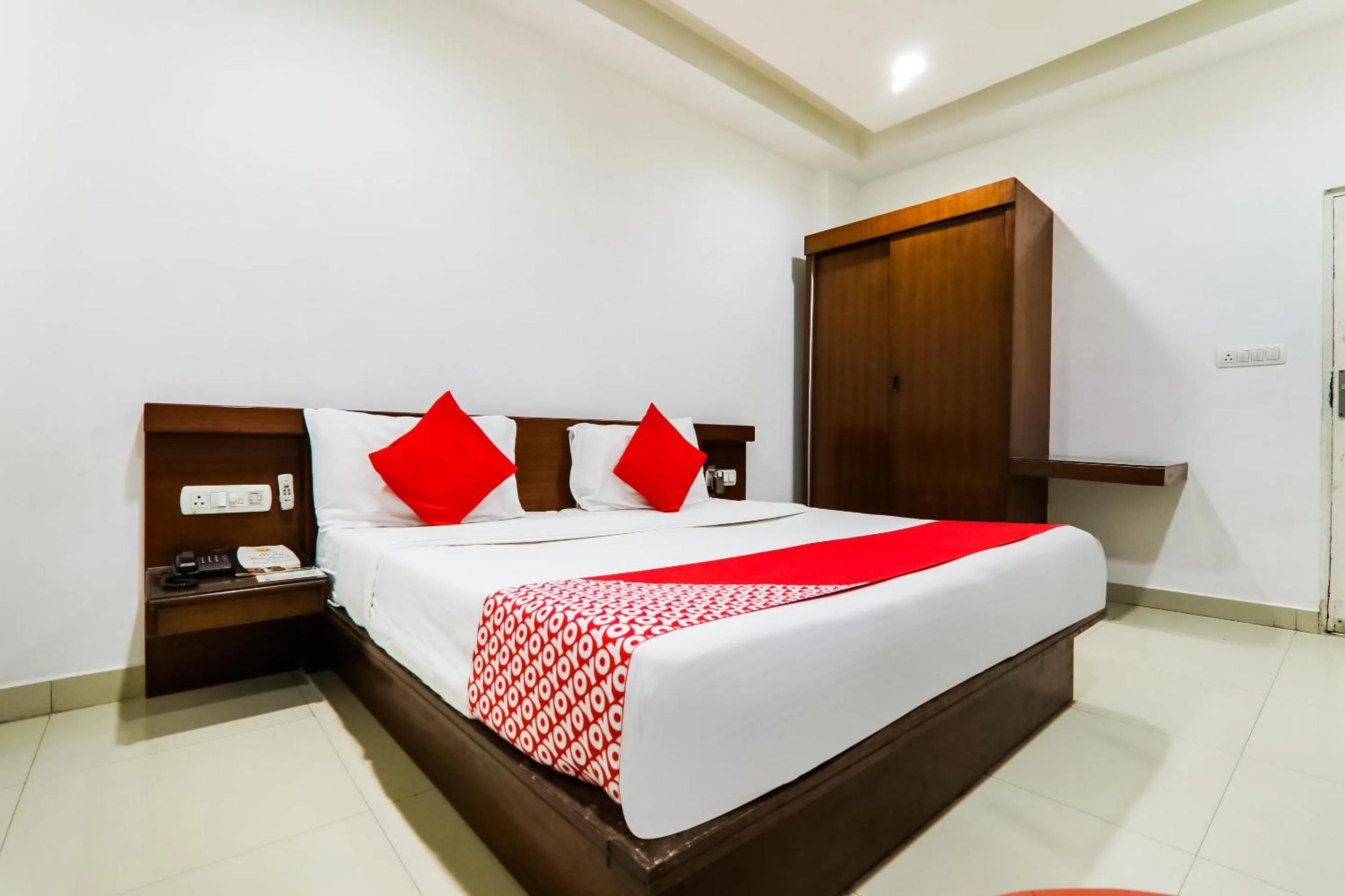 Bedroom in Super Hotel O Resort Sita Kiran