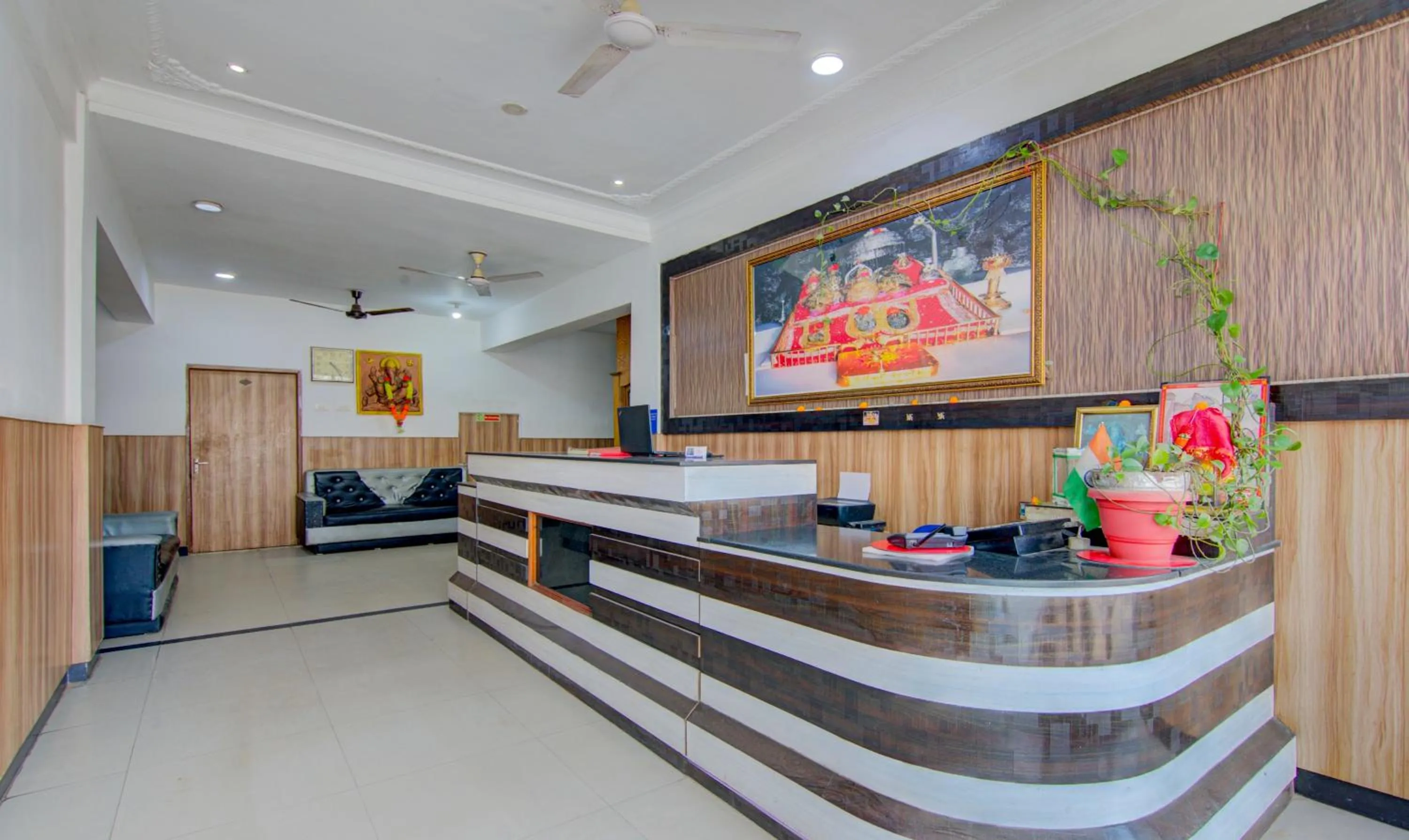 Lobby or reception in Itsy Hotels Satya Shree