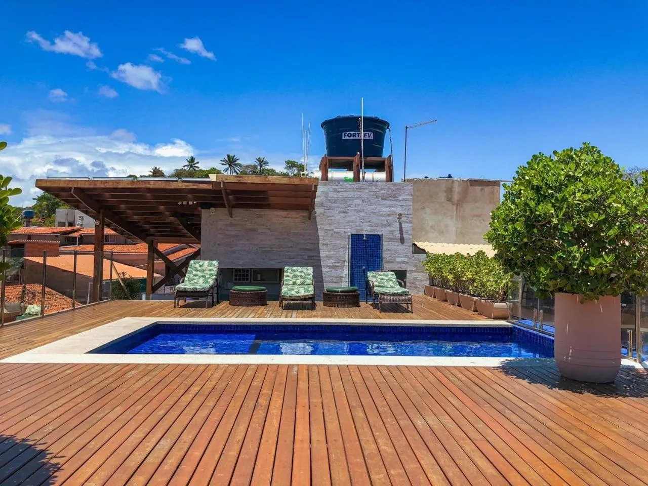 Swimming pool in Cristal Pousada