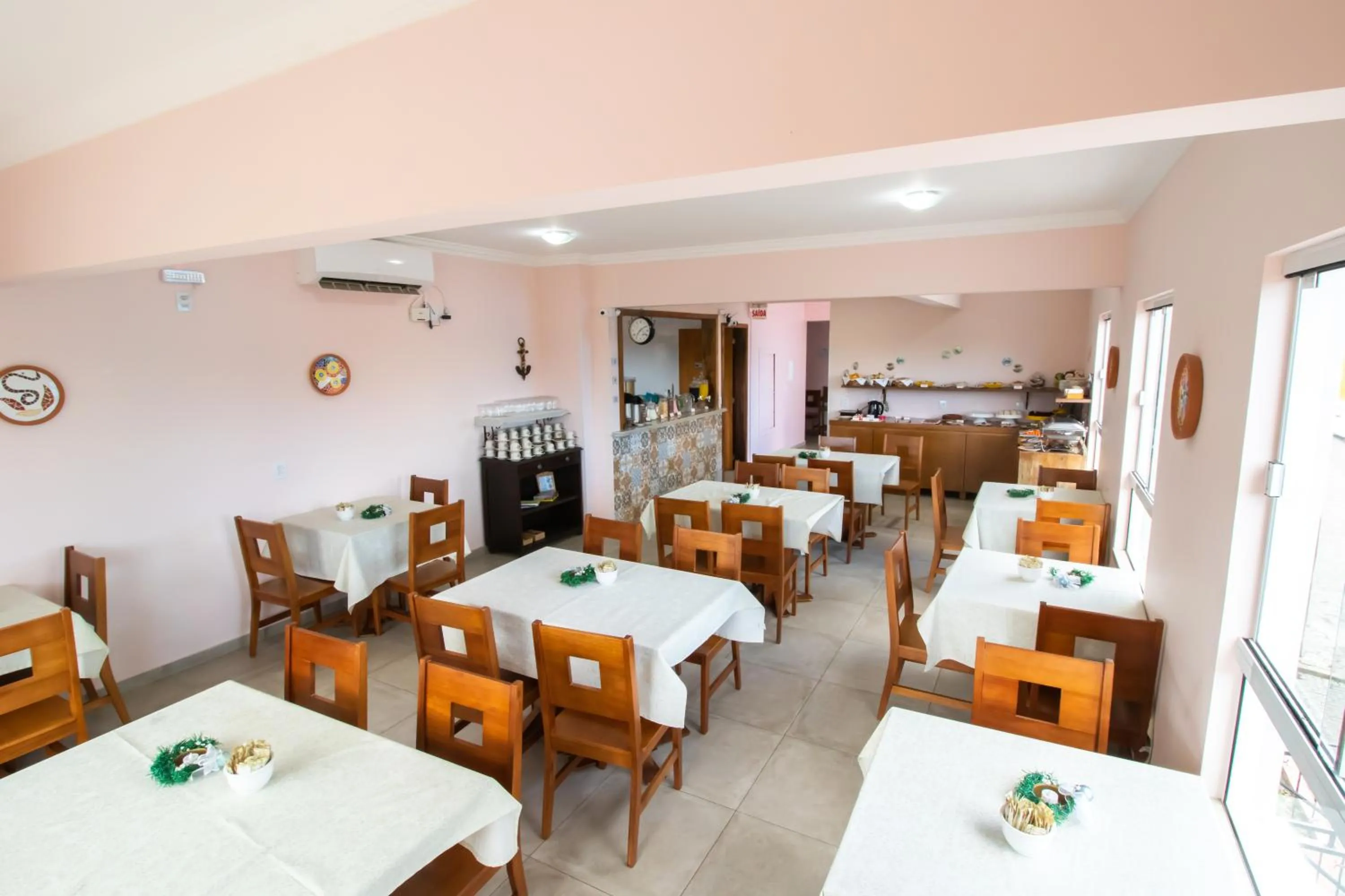 Dining area in Pousada Baía dos Açores