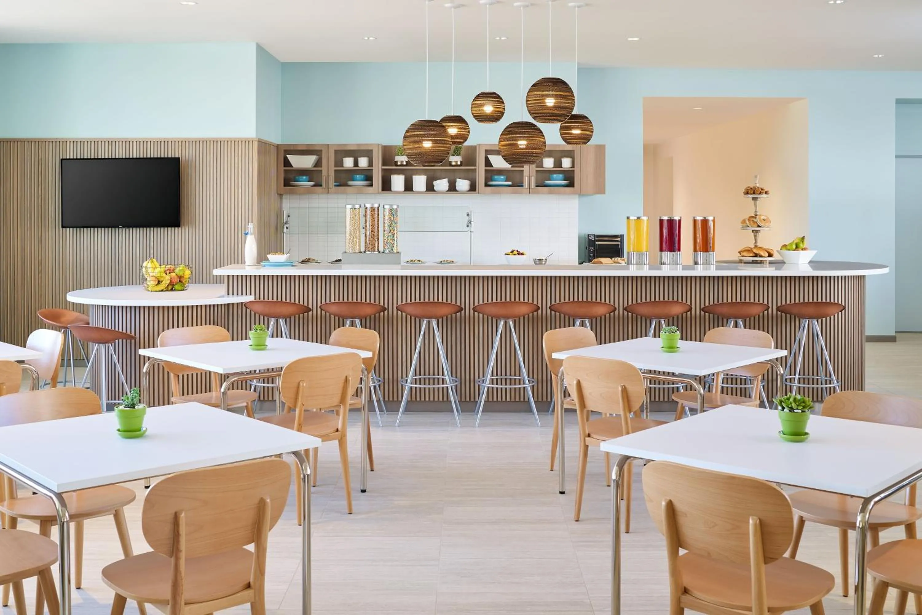 Breakfast in Element Chandler Fashion Center