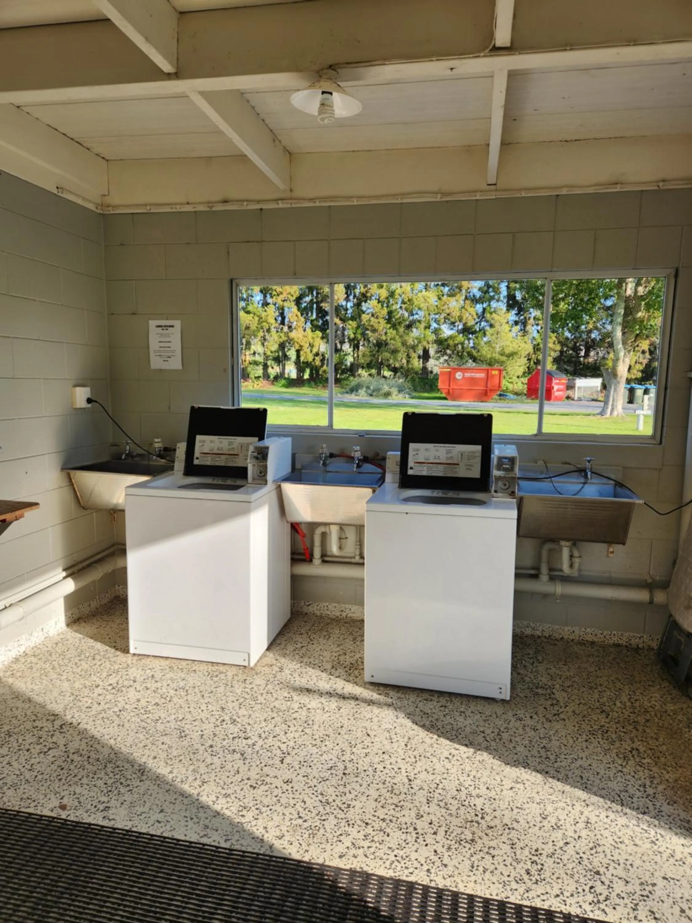 Property building in Bay of Islands Holiday Park