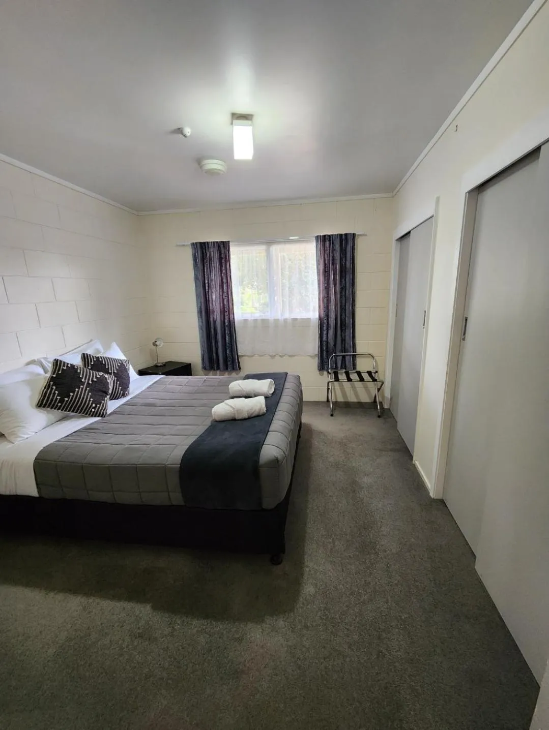 Bed in Bay of Islands Holiday Park