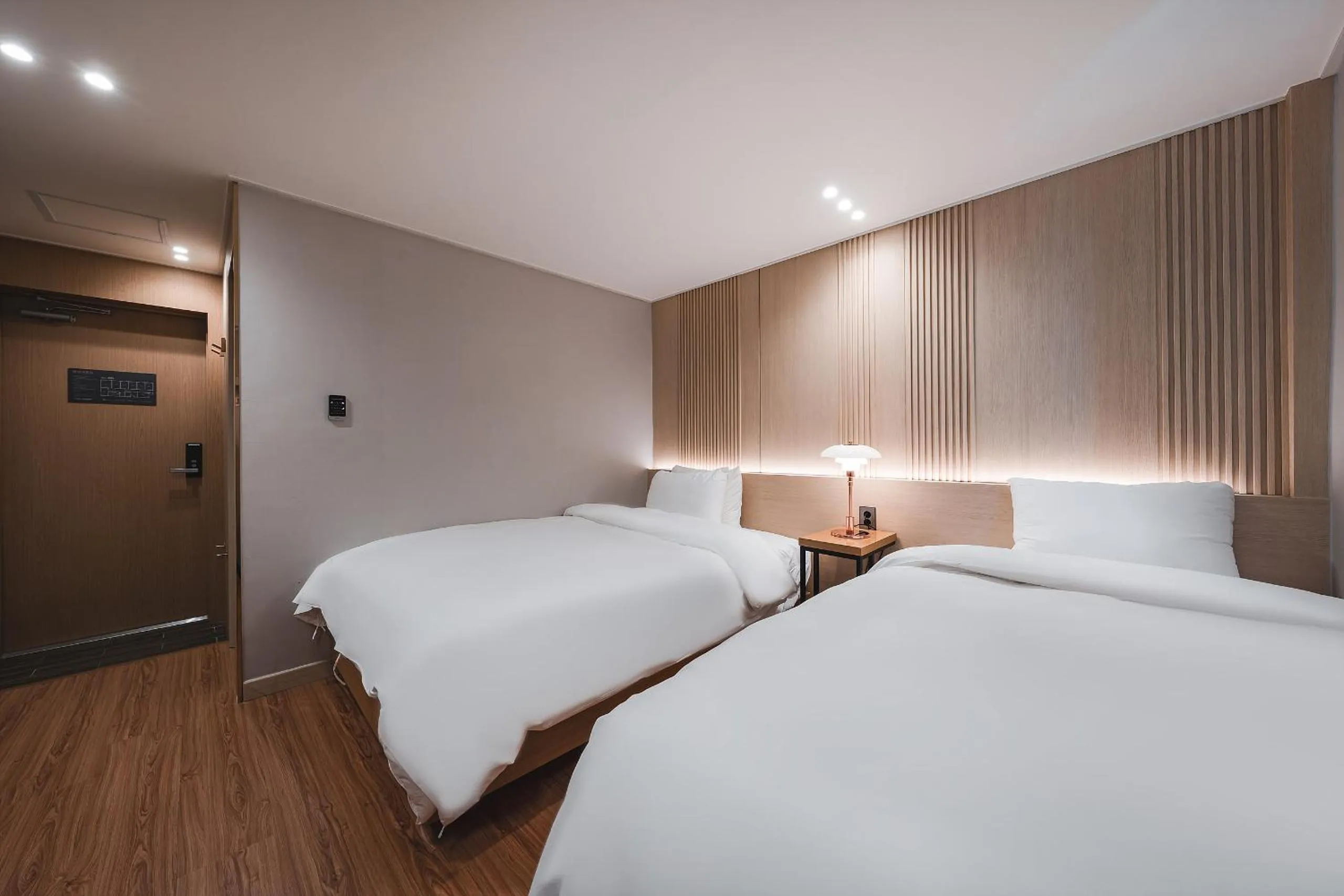 Bed in Gyeongju Hotel Gonggan