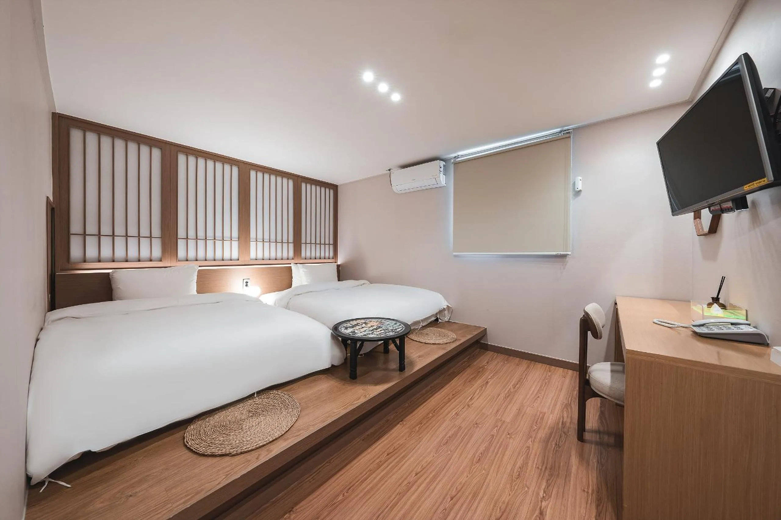 Bed in Gyeongju Hotel Gonggan