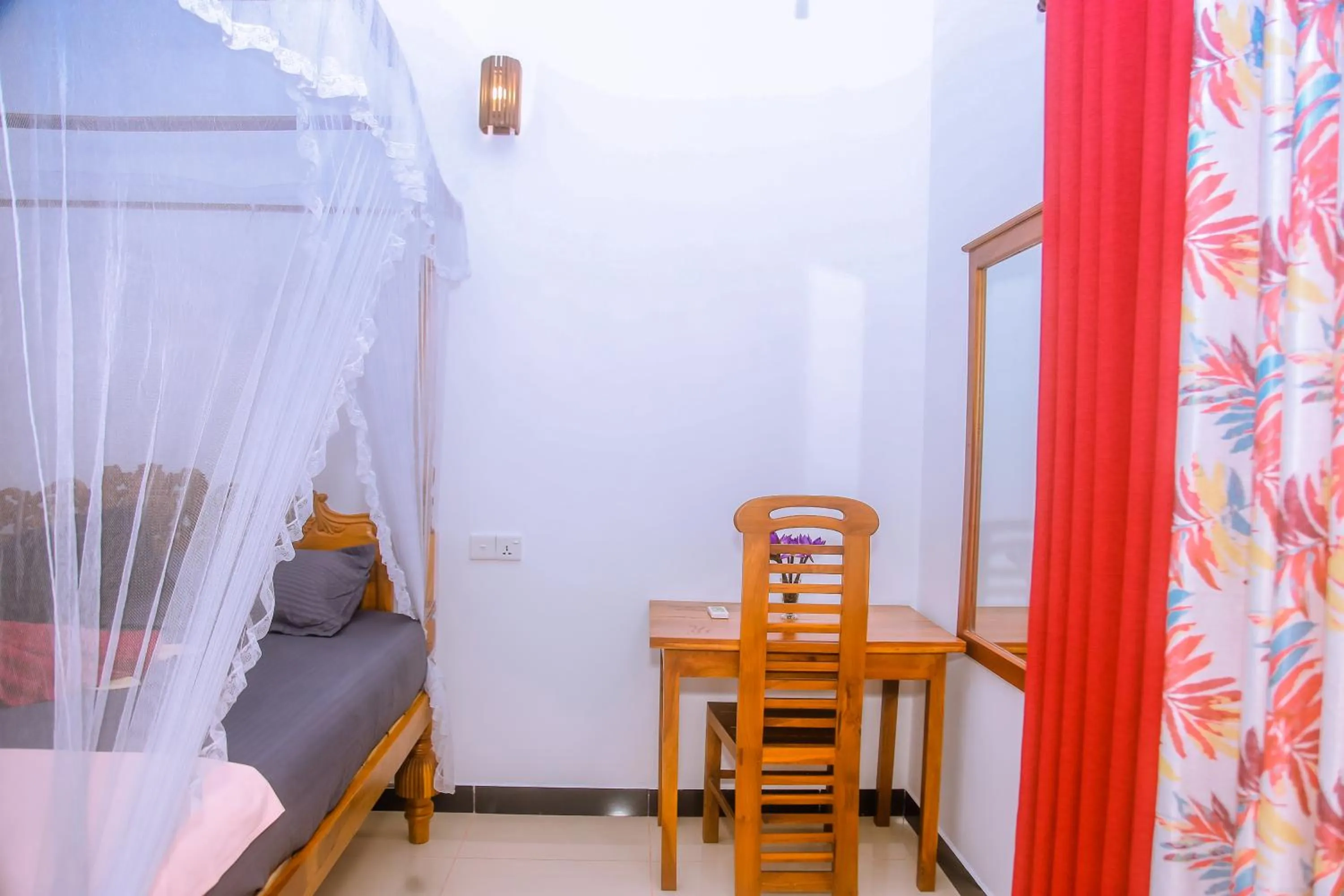 Bed in Brave resort Mirissa