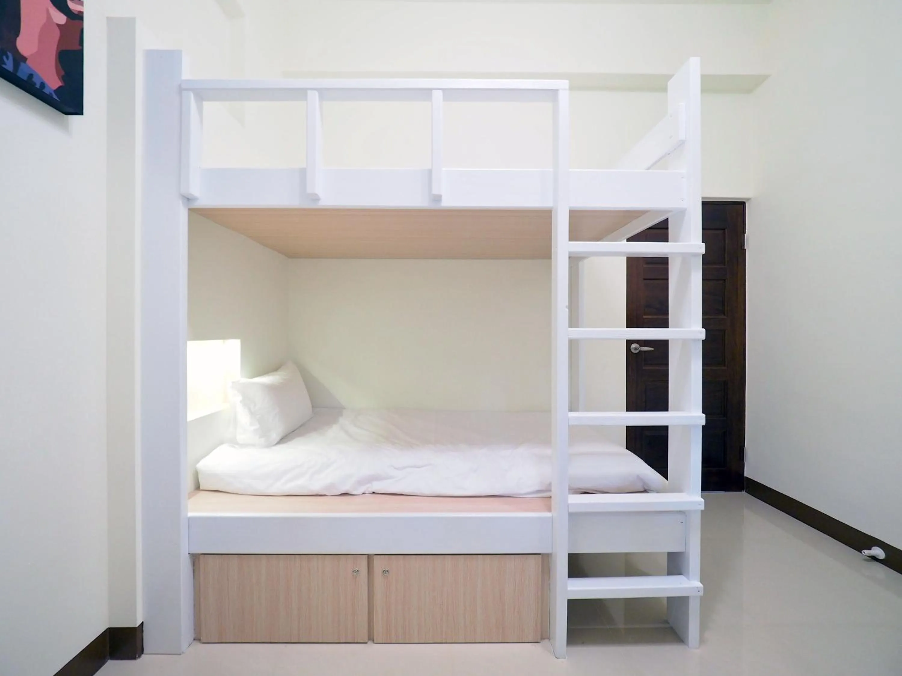 Bedroom, Bed in Love and Peace B&B