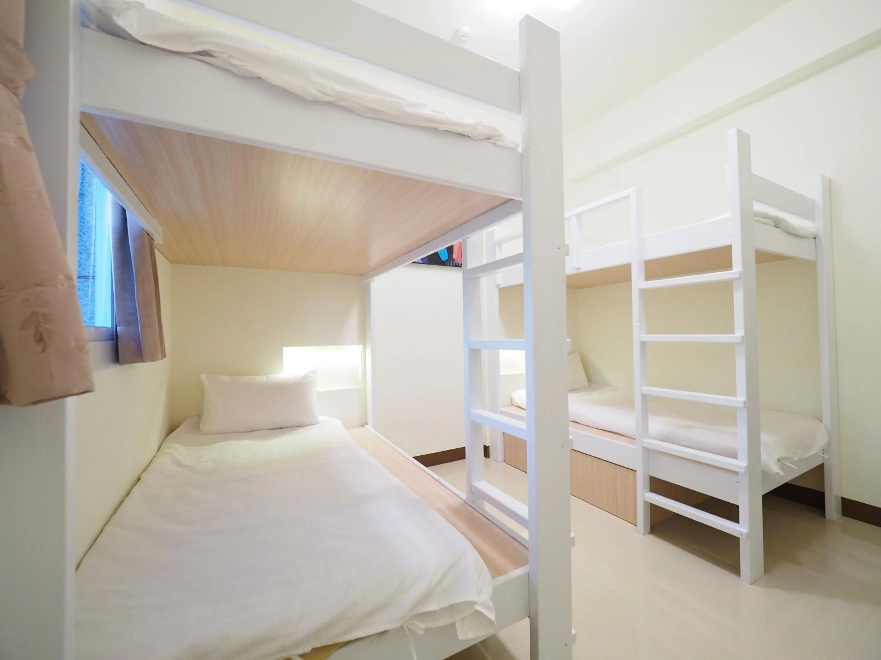 Bedroom, Bed in Love and Peace B&B