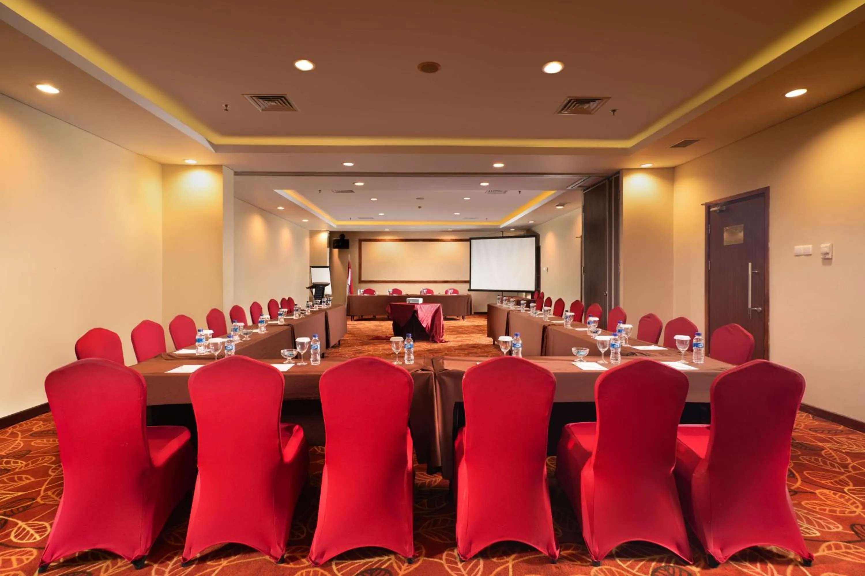 Meeting/conference room in Best Western Plus Coco Palu