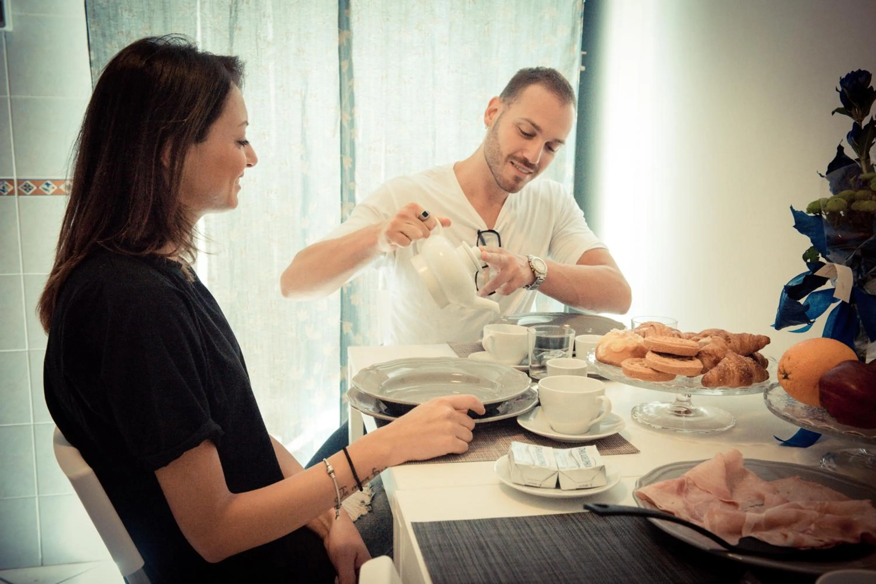Dining area in B&B Luxury Salerno Central