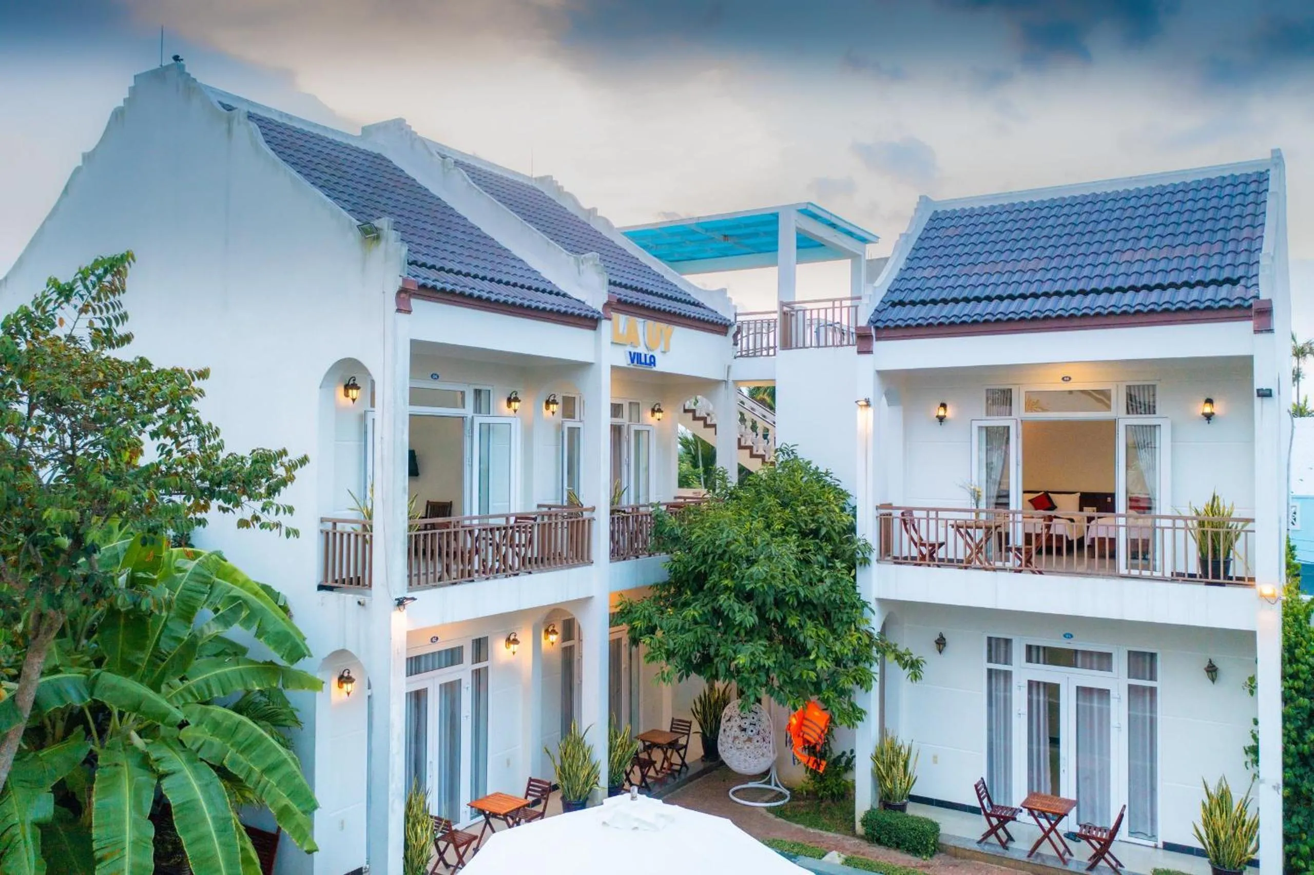 Property building in La Uy Villa