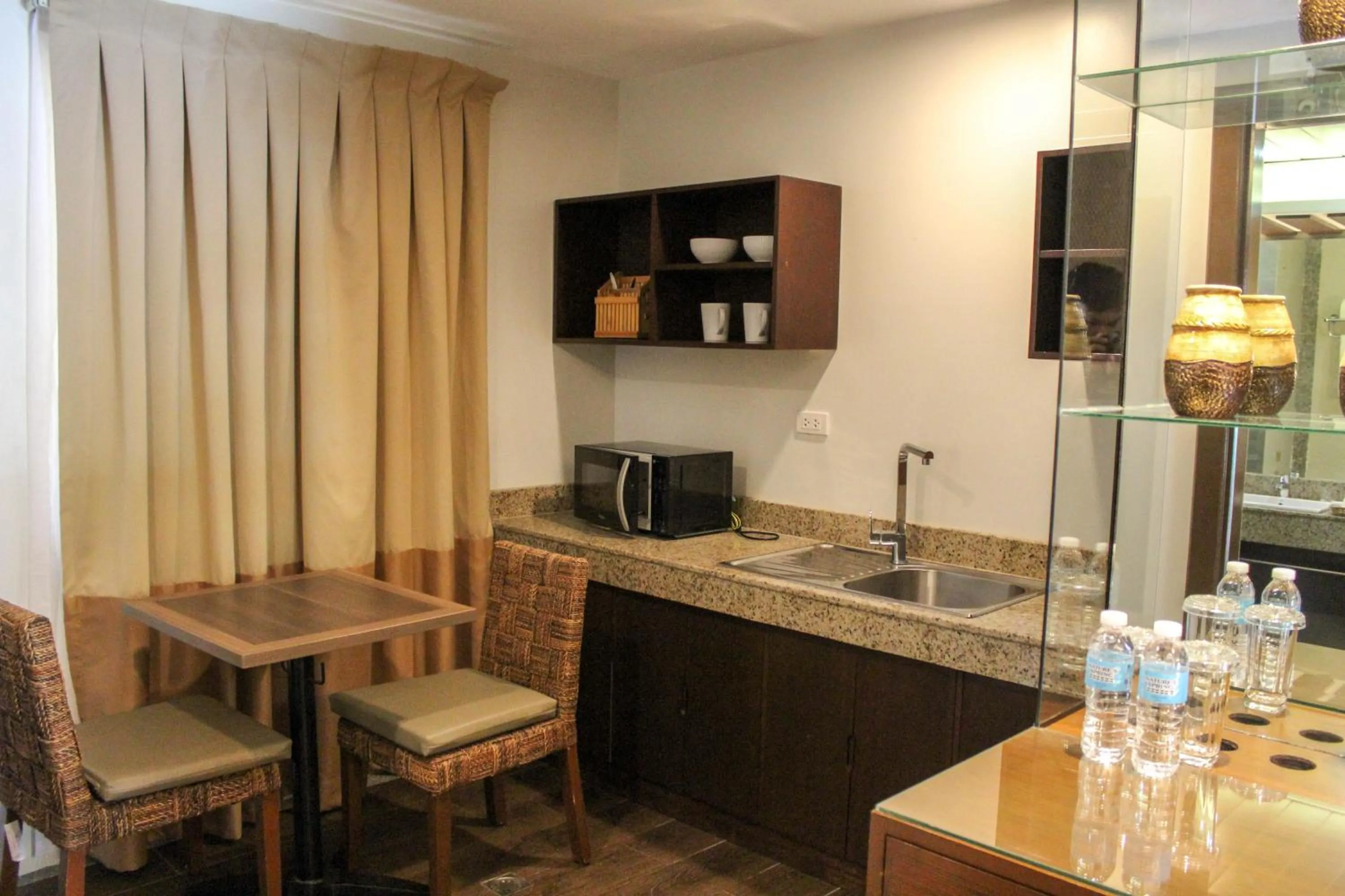 Kitchen or kitchenette in Coron Soleil Garden Resort
