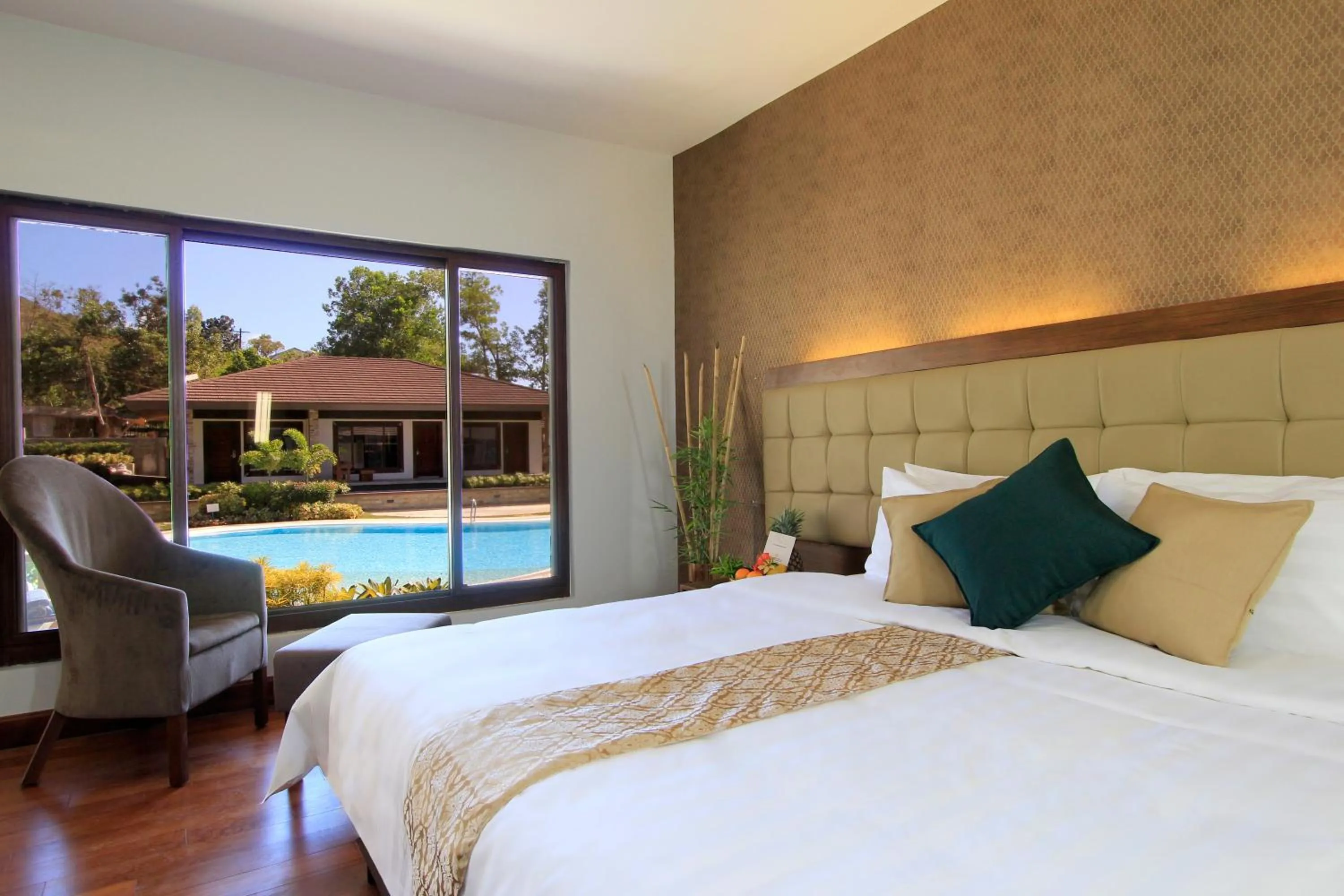 Bed in Coron Soleil Garden Resort