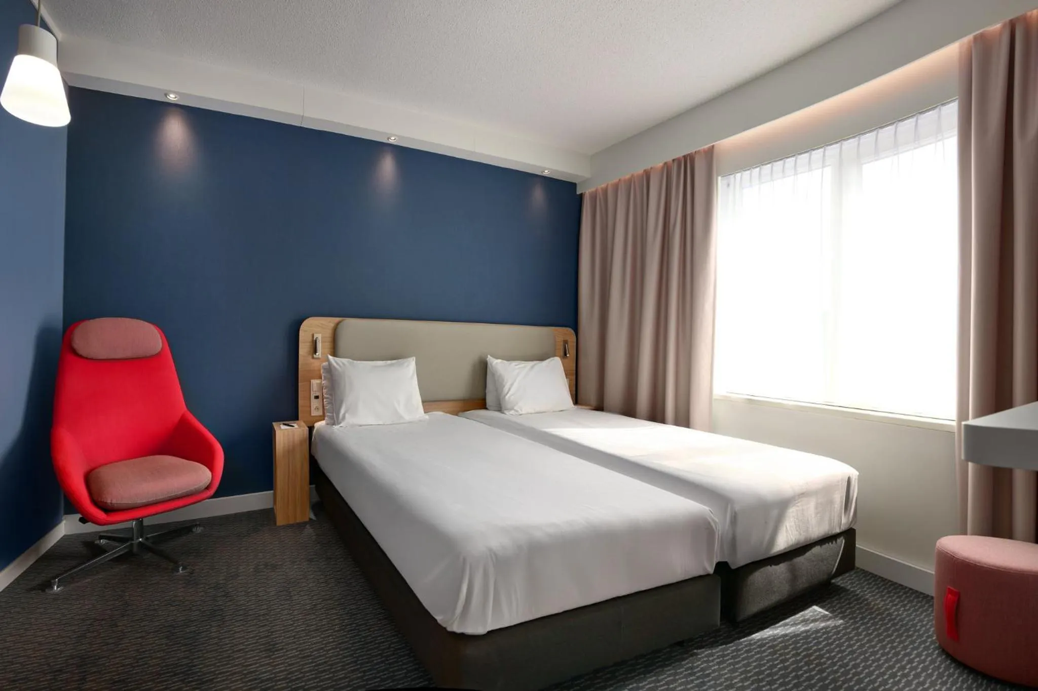 Photo of the whole room, Bed in Holiday Inn Express Hasselt by IHG
