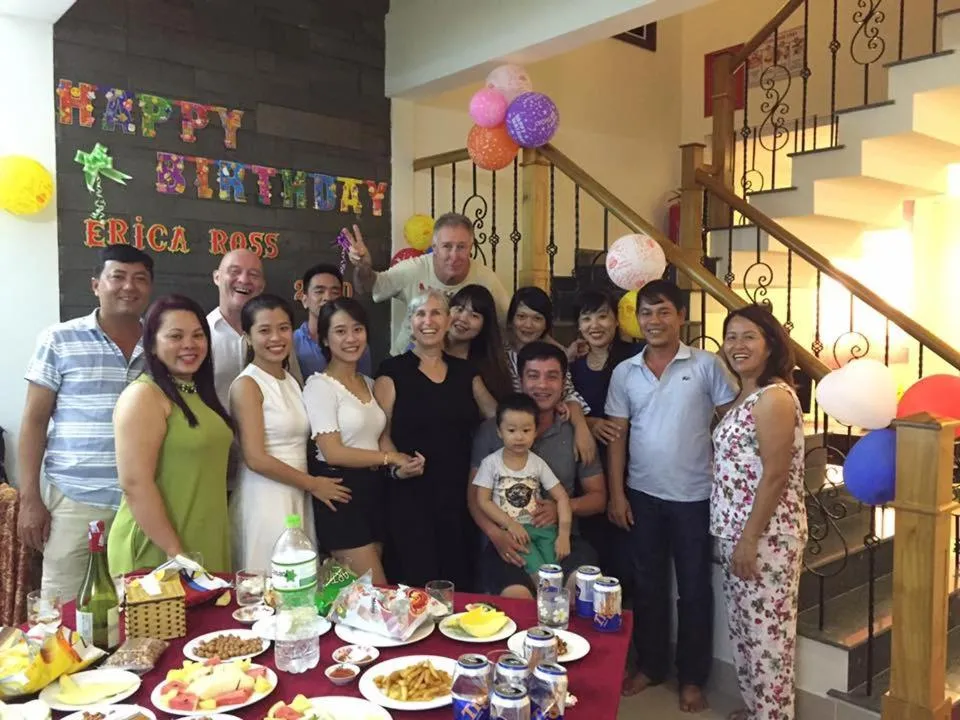 Evening entertainment in An Hoi Town Homestay