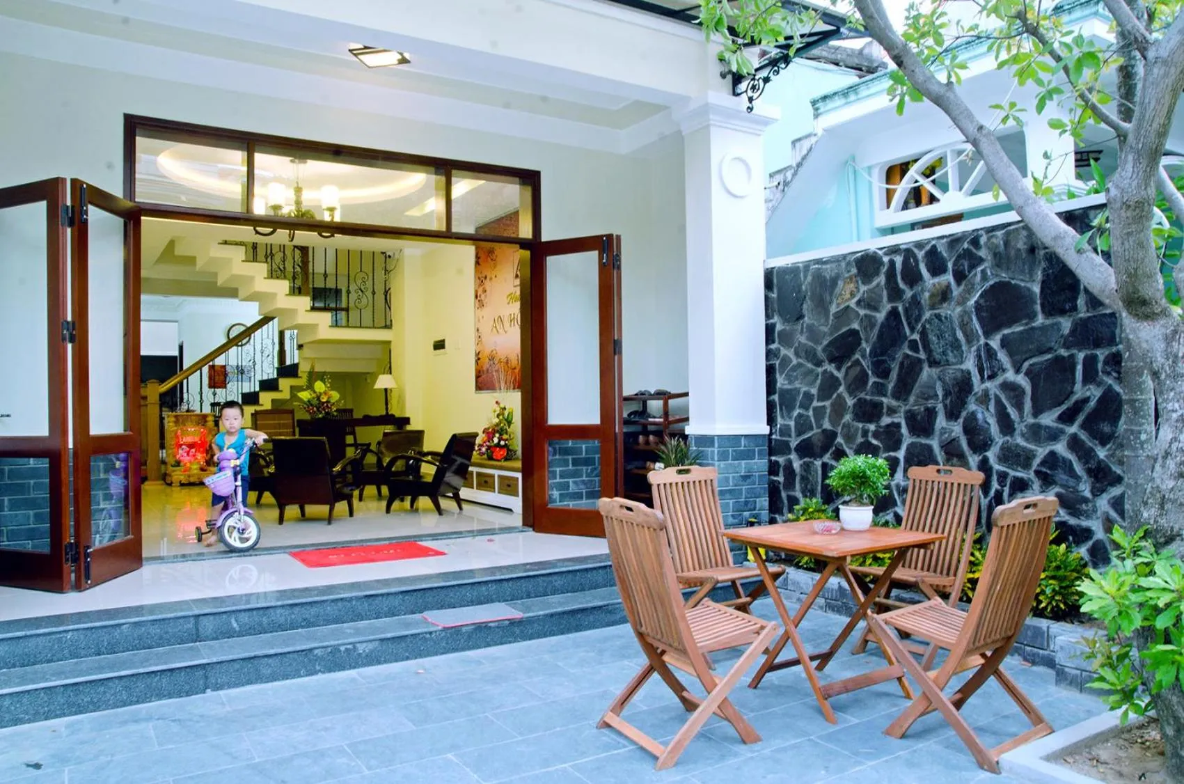 Patio in An Hoi Town Homestay