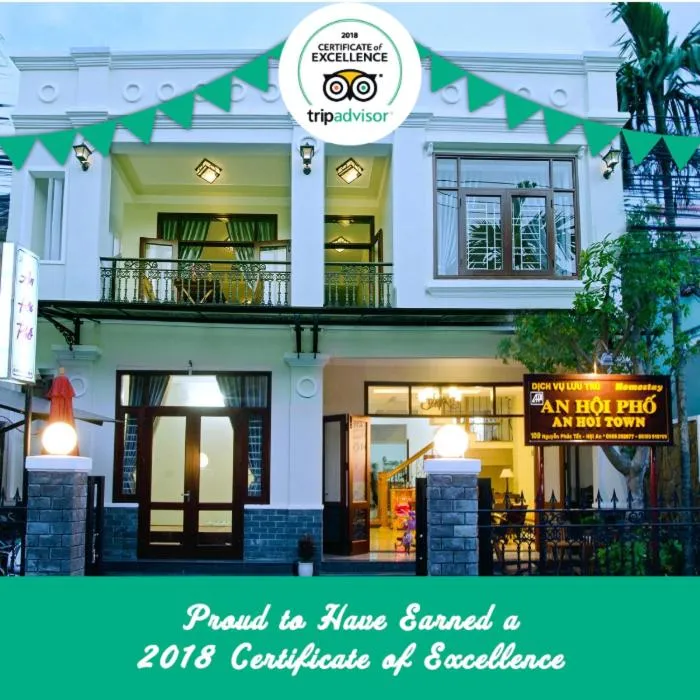 Facade/entrance in An Hoi Town Homestay