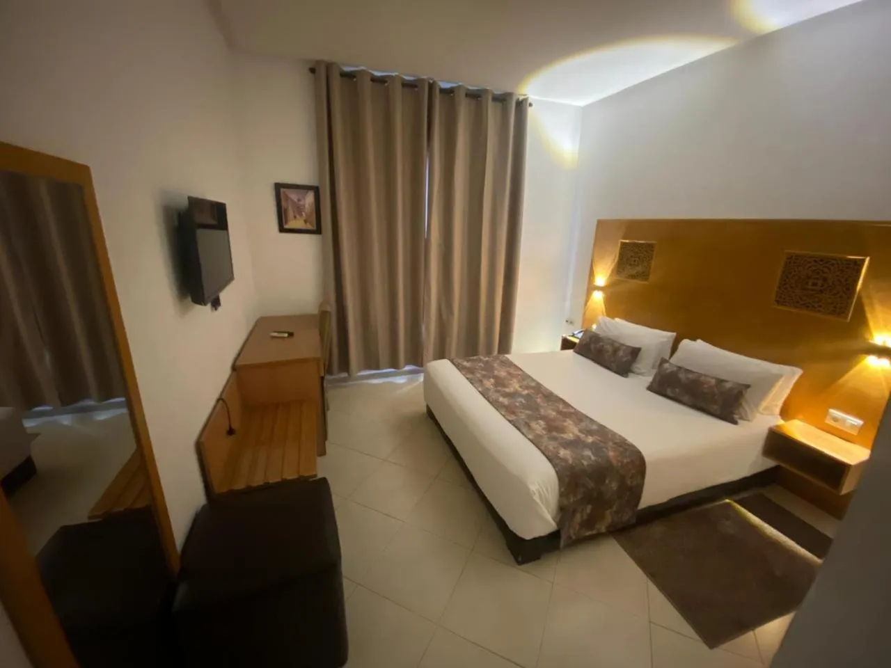 Bed in Hotel Miramar