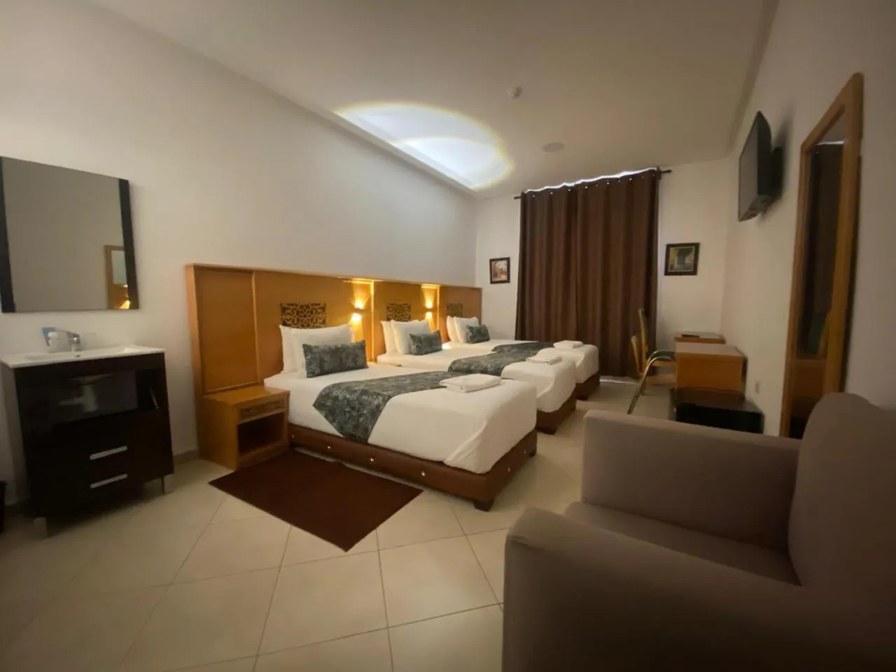 Photo of the whole room, Bed in Hotel Miramar