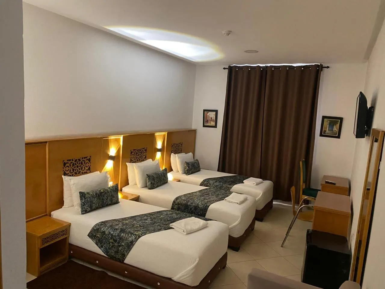 Photo of the whole room, Bed in Hotel Miramar