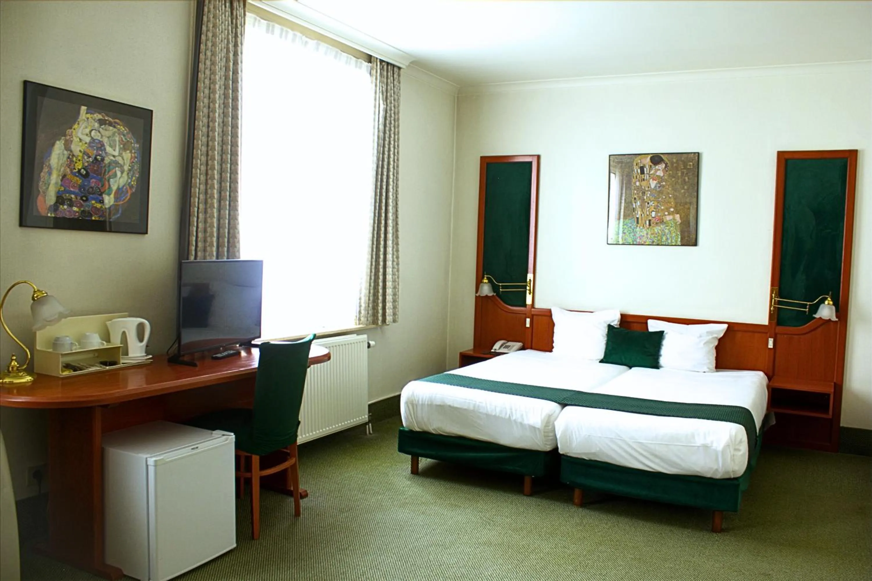 Photo of the whole room, Bed in Hotel Le Dome