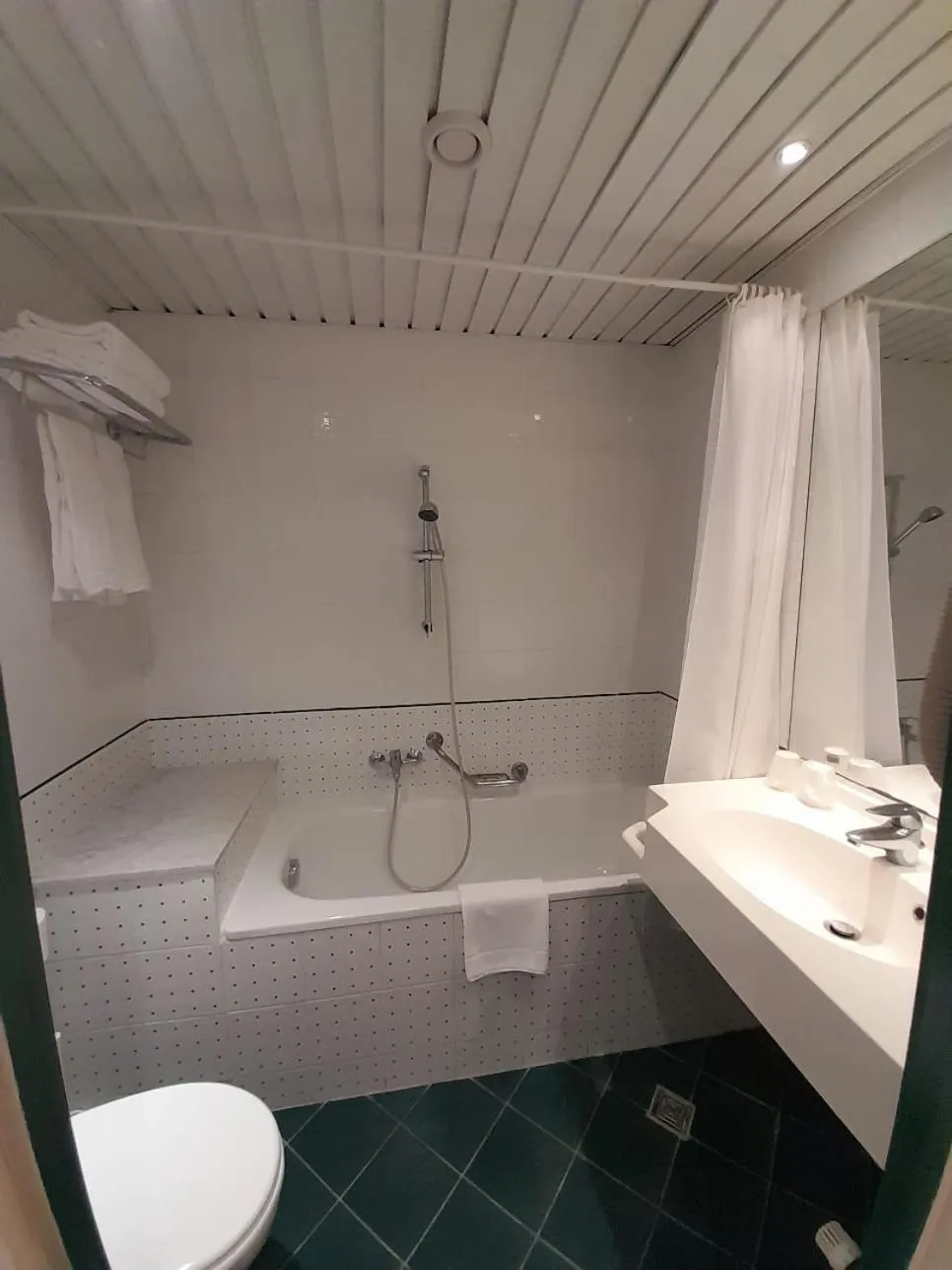 Shower in Hotel Le Dome