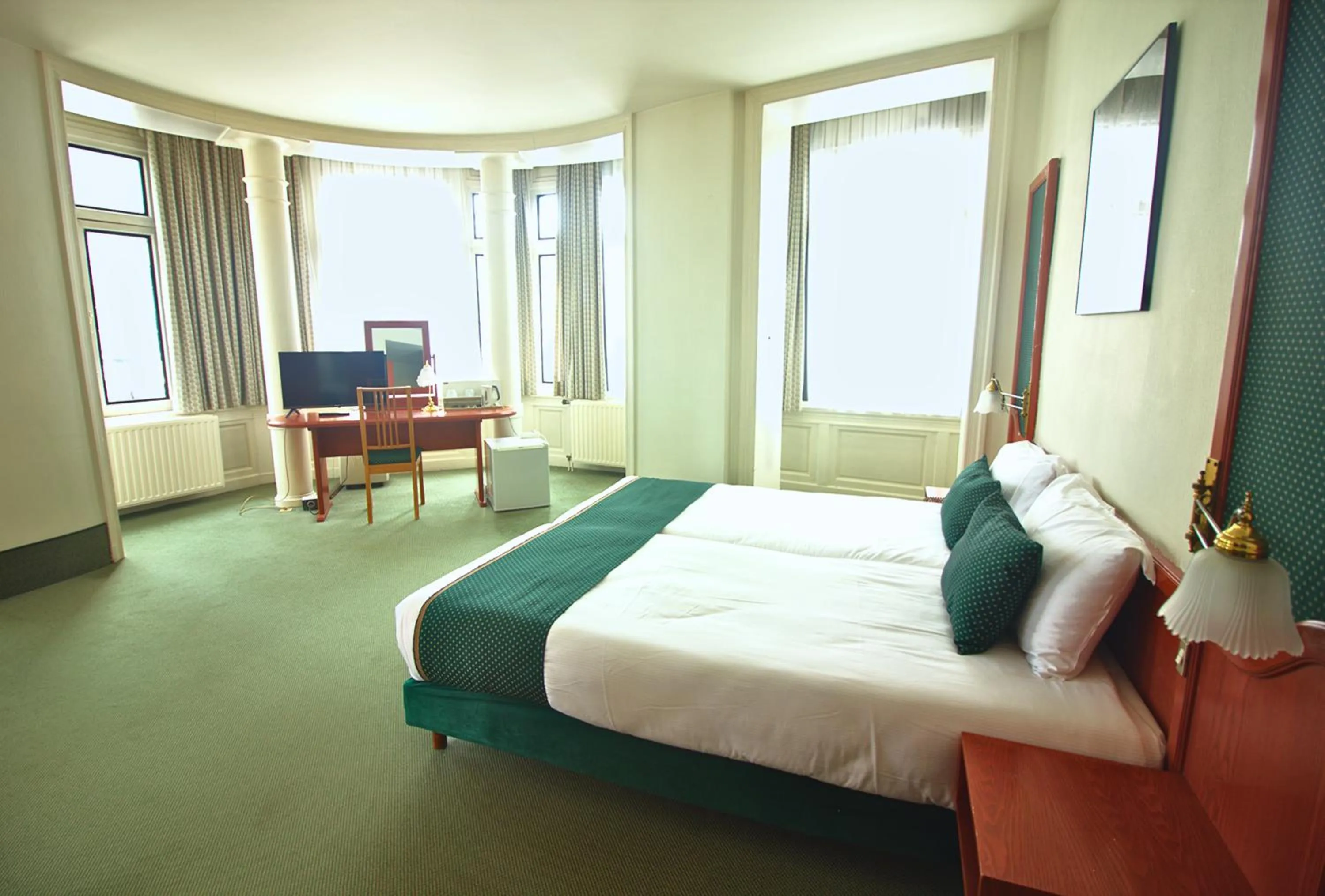 Photo of the whole room, Bed in Hotel Le Dome