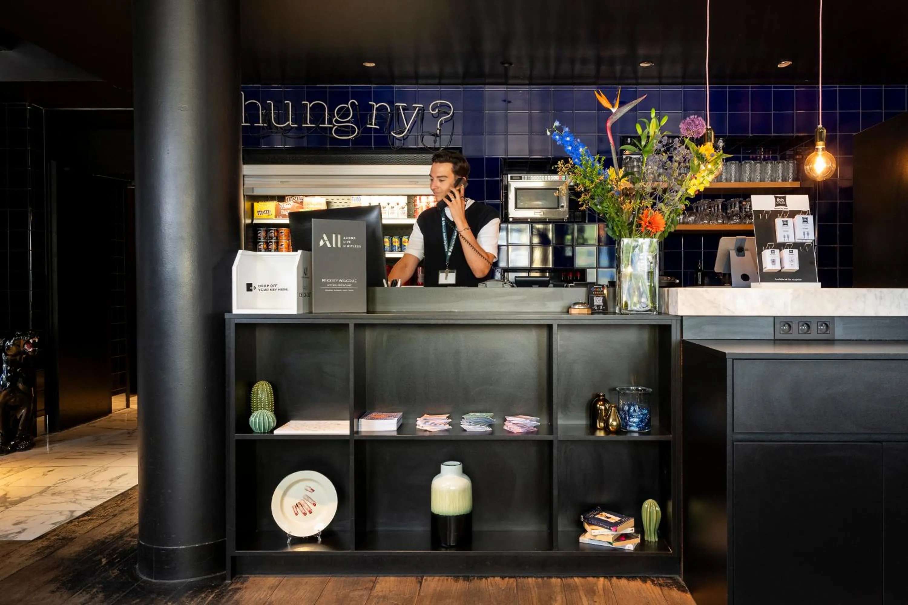 Lobby or reception in ibis Styles Hasselt City Centre