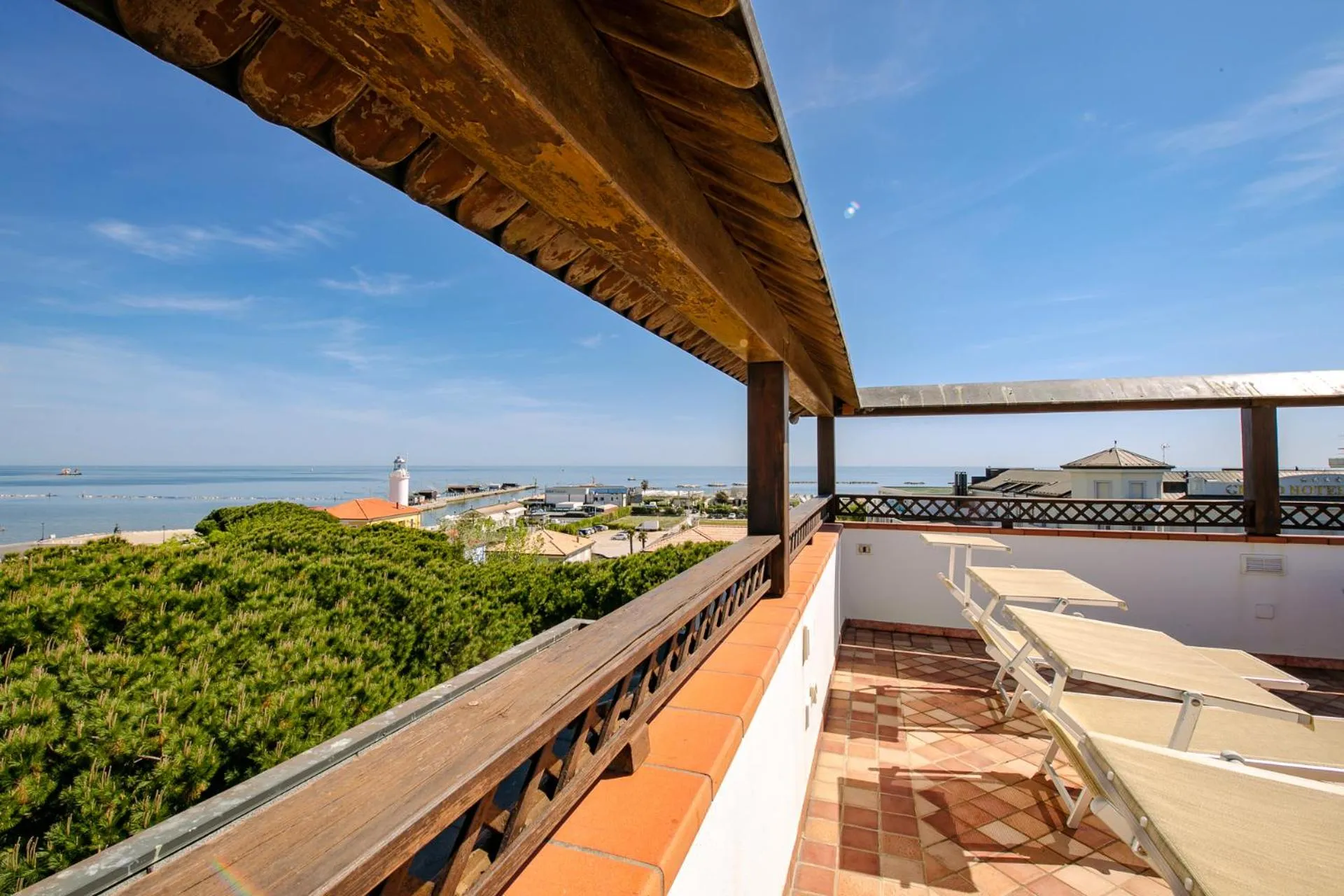 Swimming pool in B&B Domus Mea