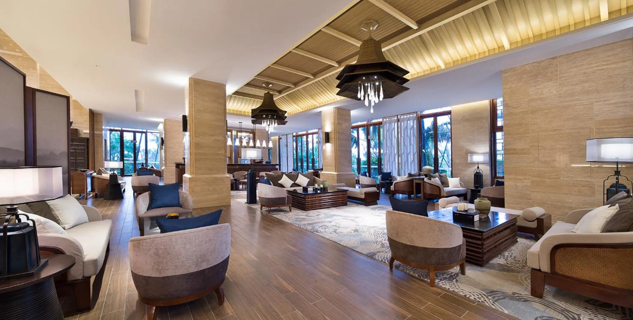 Seating area in Wyndham Grand Plaza Royale Wenchang