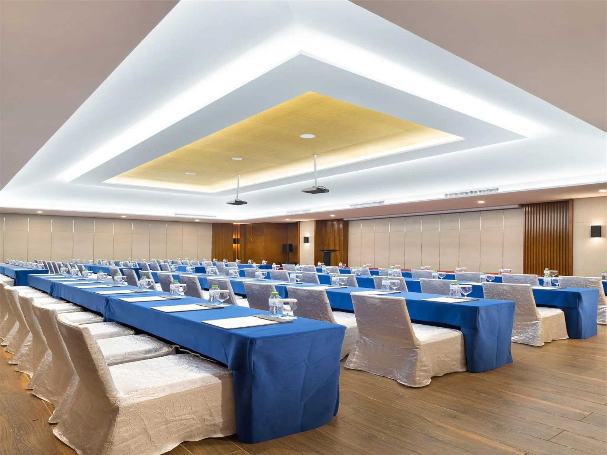Meeting/conference room in Wyndham Grand Plaza Royale Wenchang