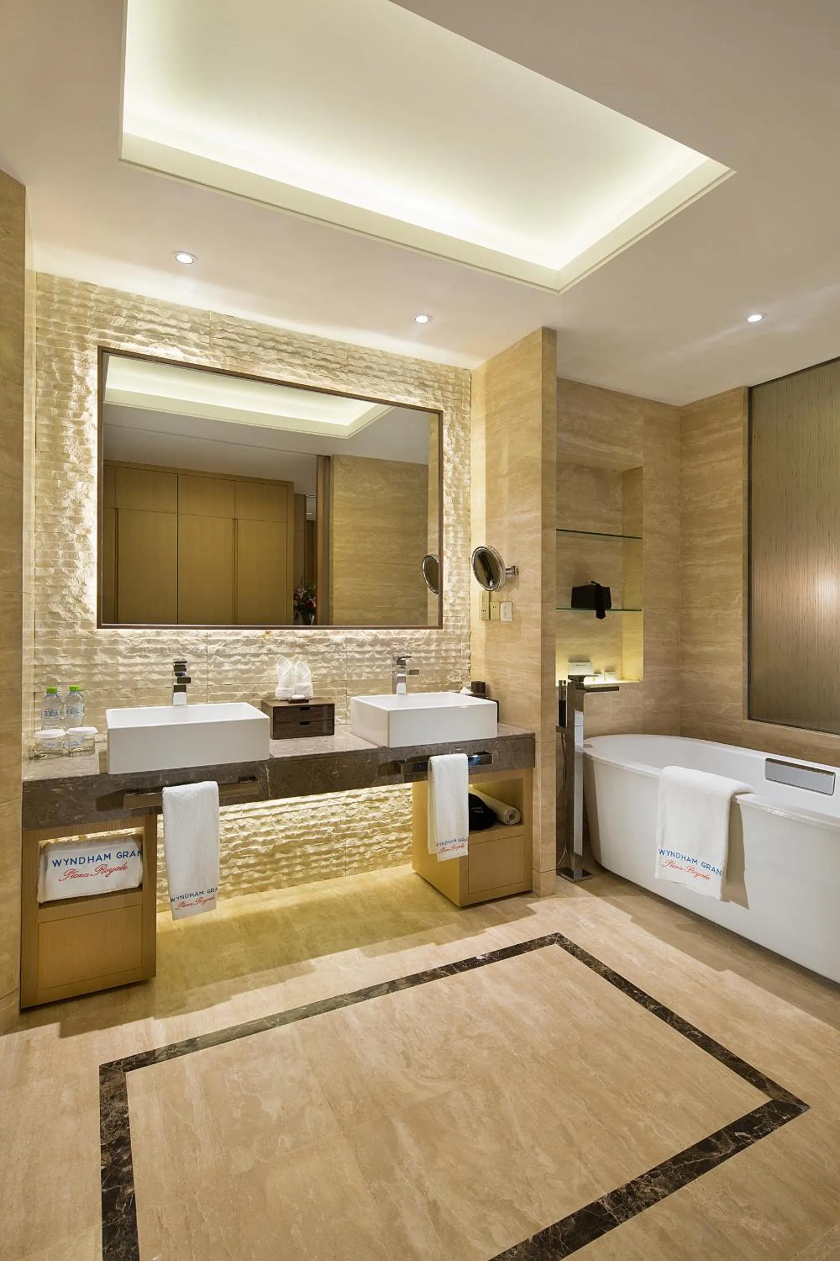 Bathroom in Wyndham Grand Plaza Royale Wenchang