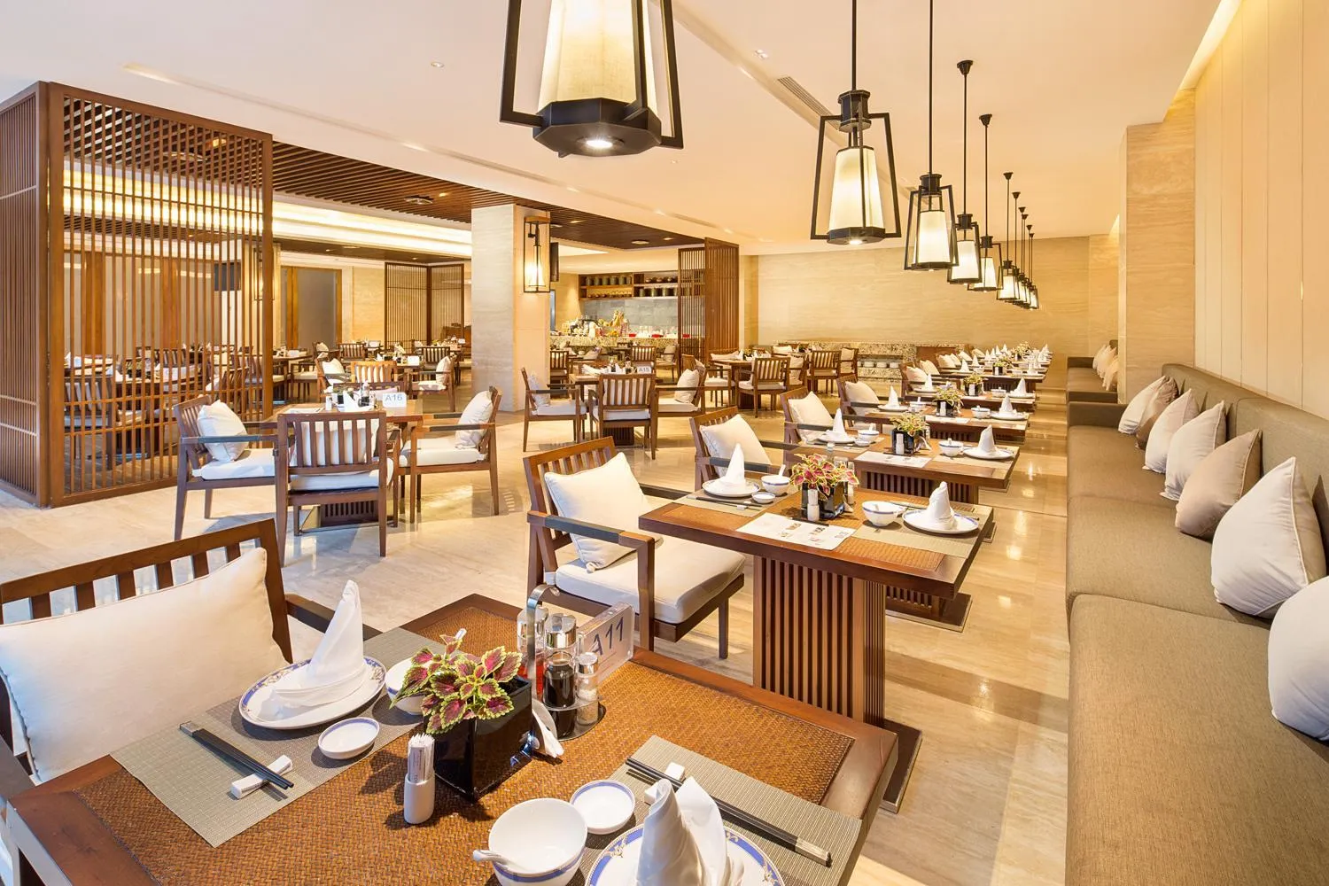 Restaurant/places to eat in Wyndham Grand Plaza Royale Wenchang