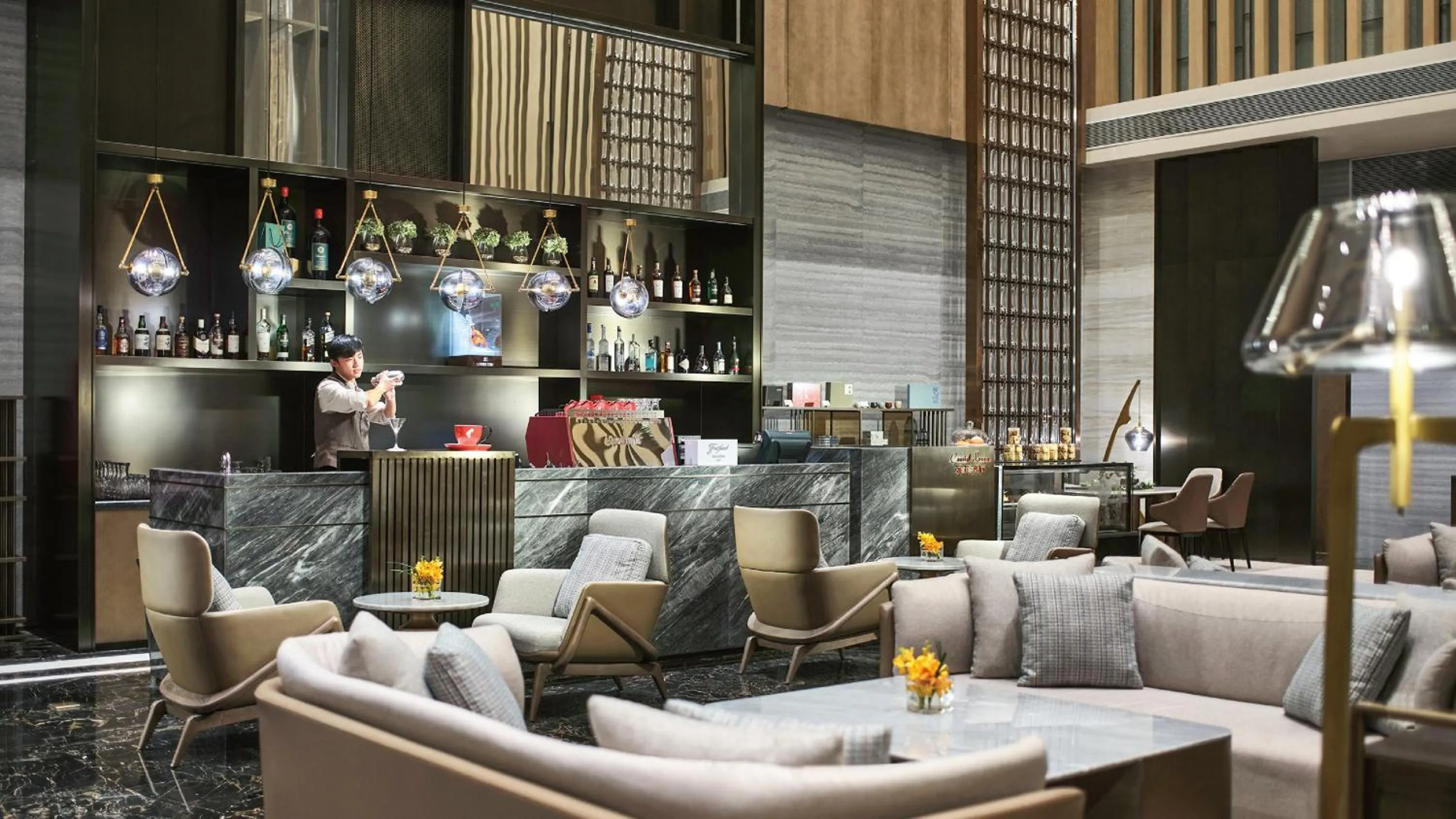 Lounge or bar in InterContinental Xiamen by IHG