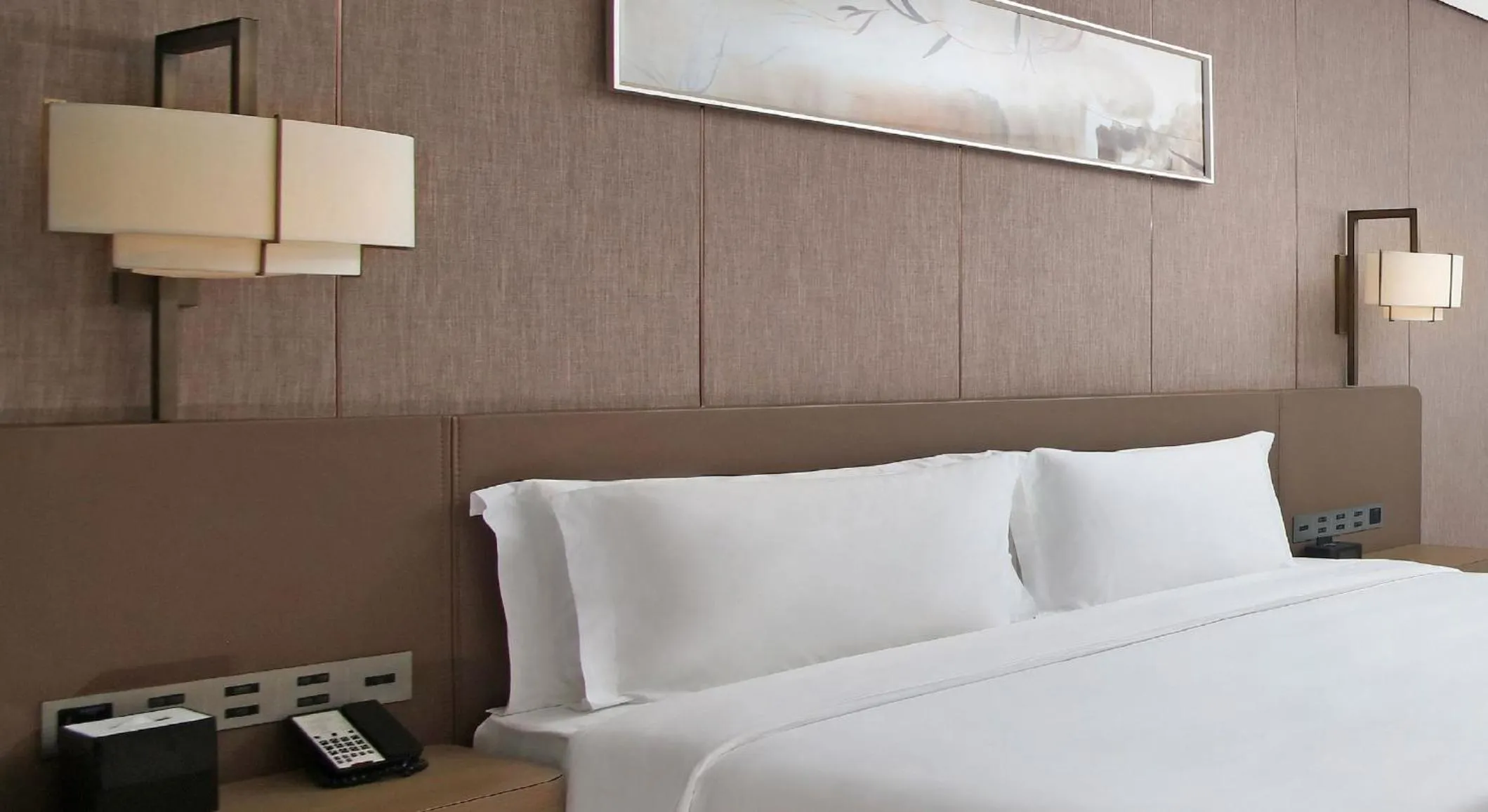 Photo of the whole room, Bed in InterContinental Xiamen by IHG