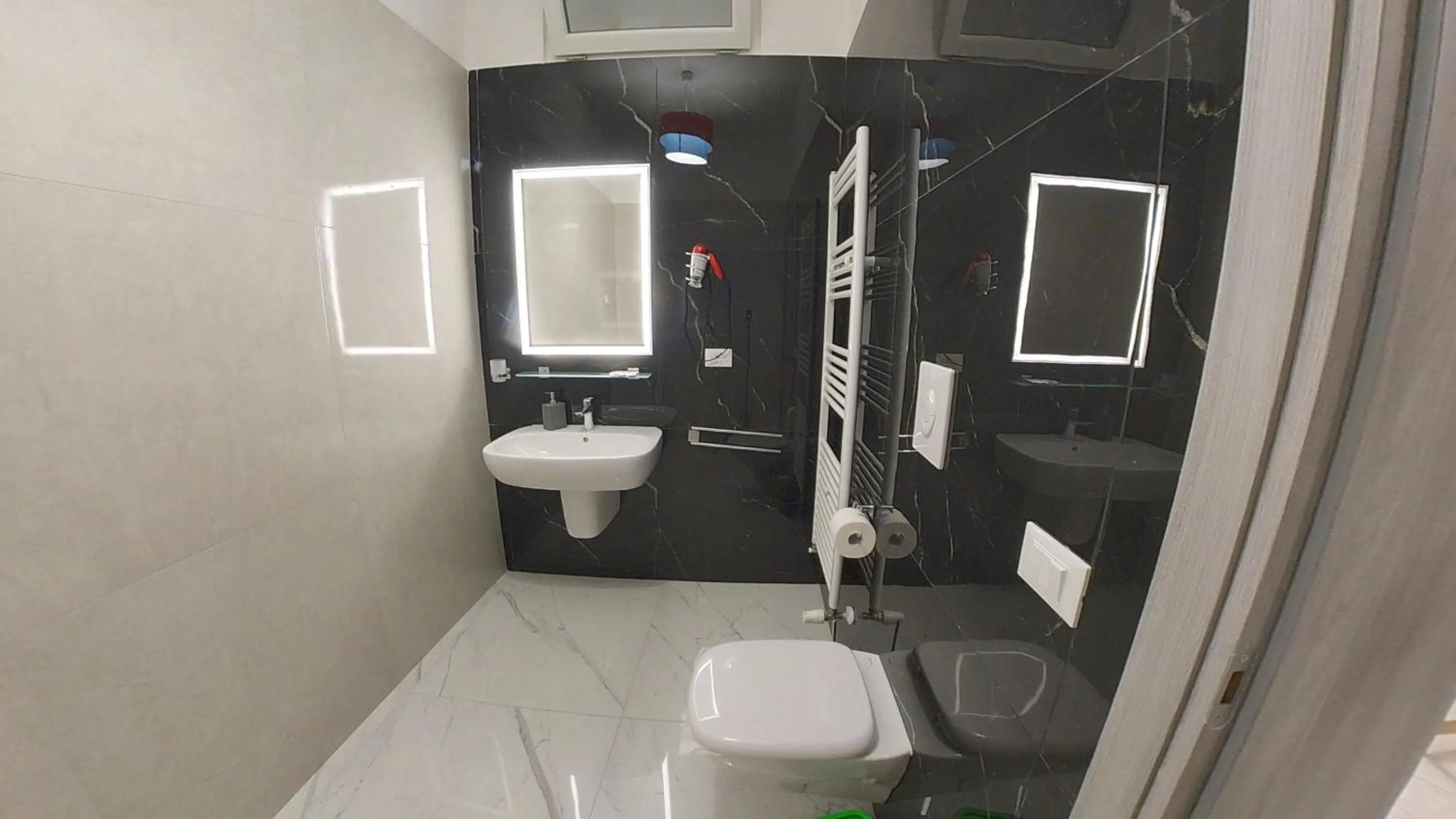 Toilet in San Cataldo Hotel