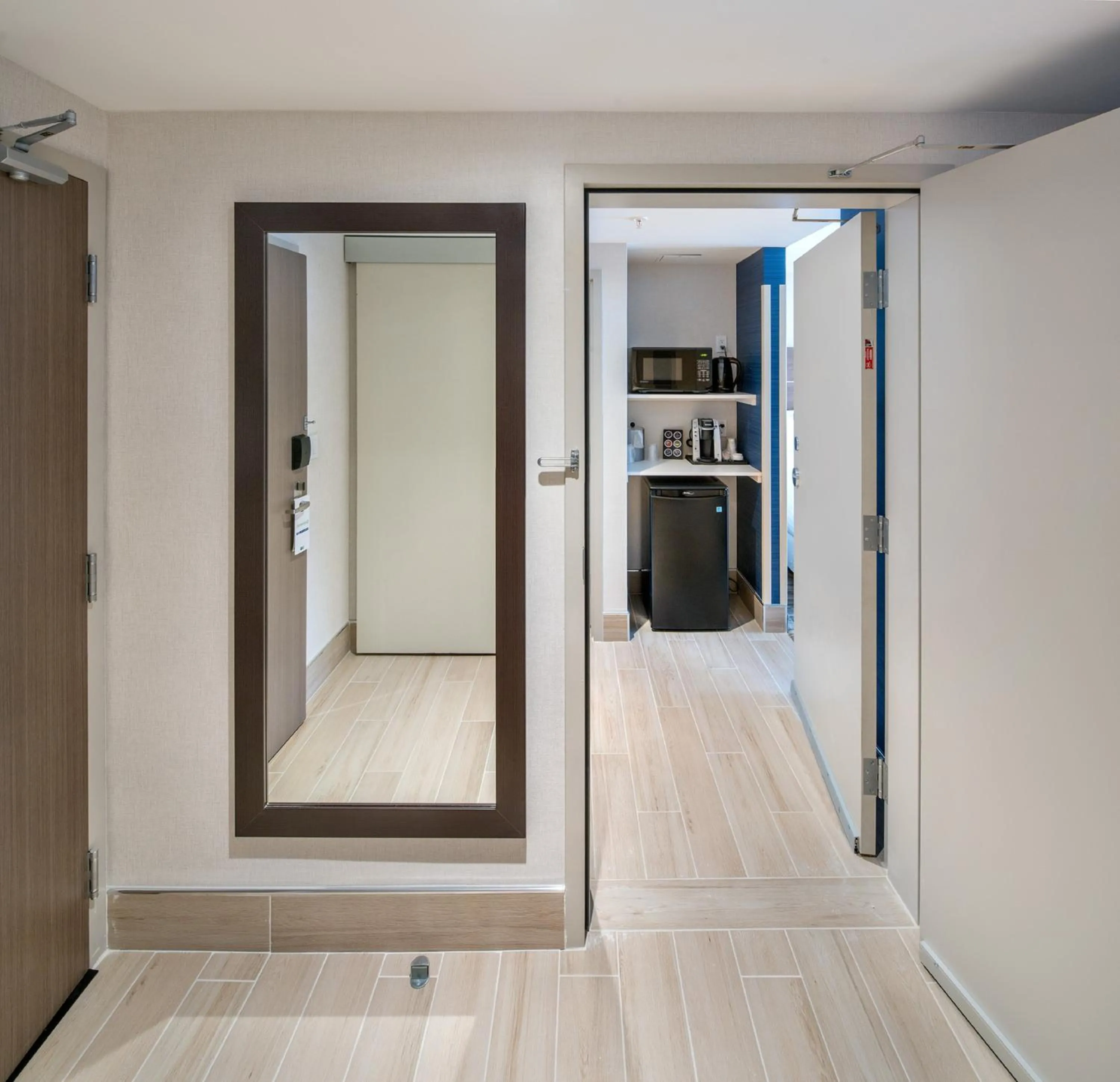 Photo of the whole room in Holiday Inn Express - Red Deer North by IHG